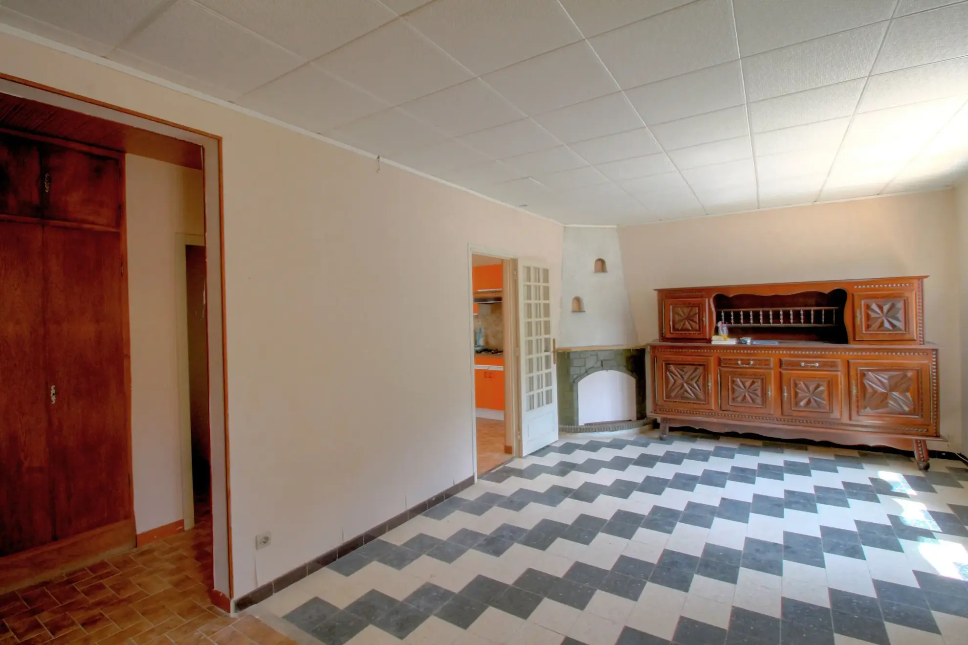 Maison à vendre avec jardin et garage à Villegailhenc, proche Carcassonne 