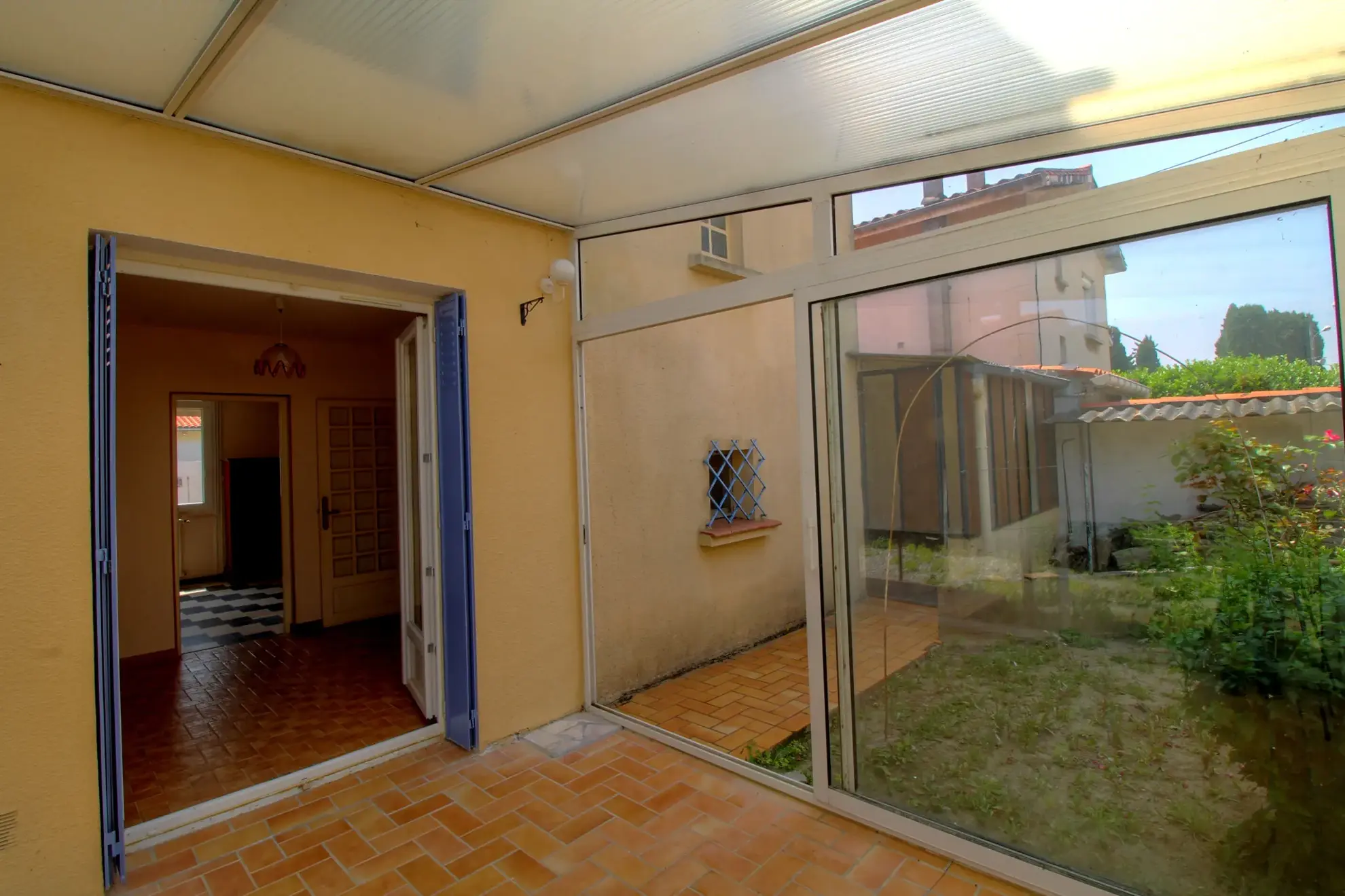 Maison à vendre avec jardin et garage à Villegailhenc, proche Carcassonne 