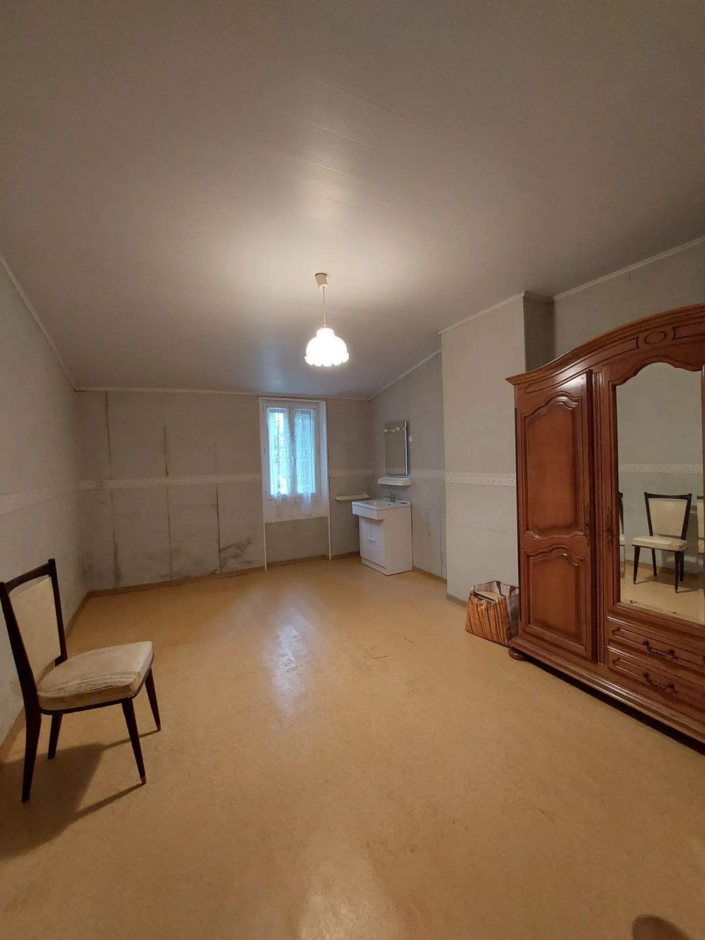 Charmante maison de village de 132 m² avec grand terrain à Camarès 