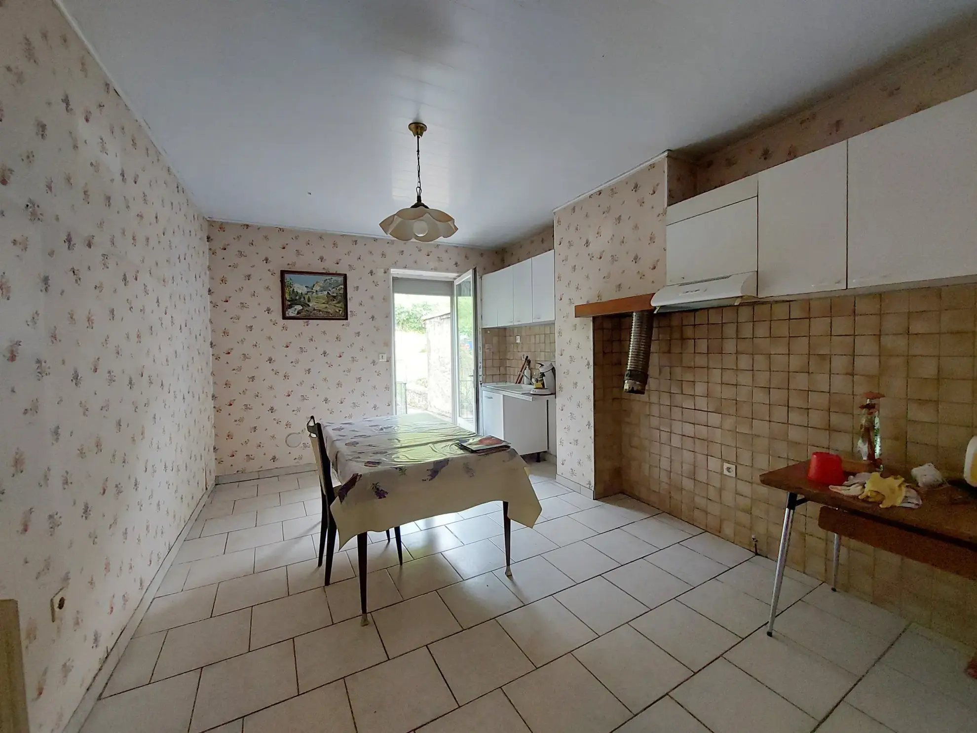 Charmante maison de village de 132 m² avec grand terrain à Camarès 