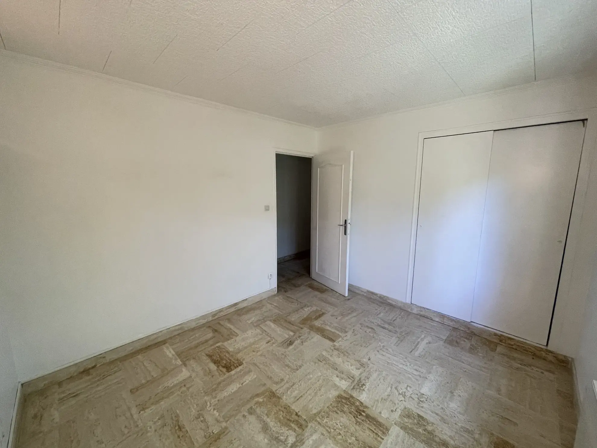 Villa de plain-pied à Pont-Saint-Esprit - Calme et confort 