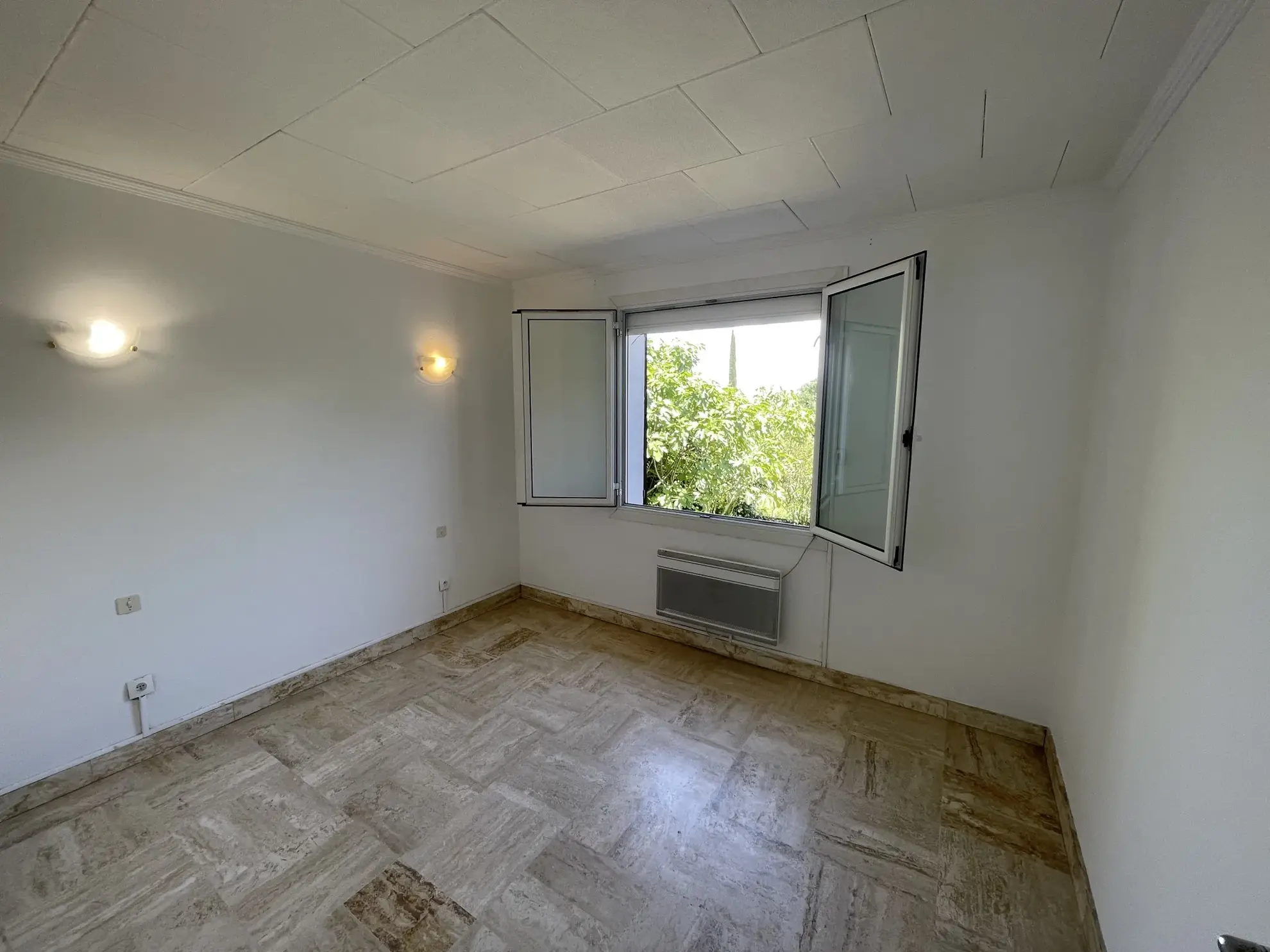 Villa de plain-pied à Pont-Saint-Esprit - Calme et confort 