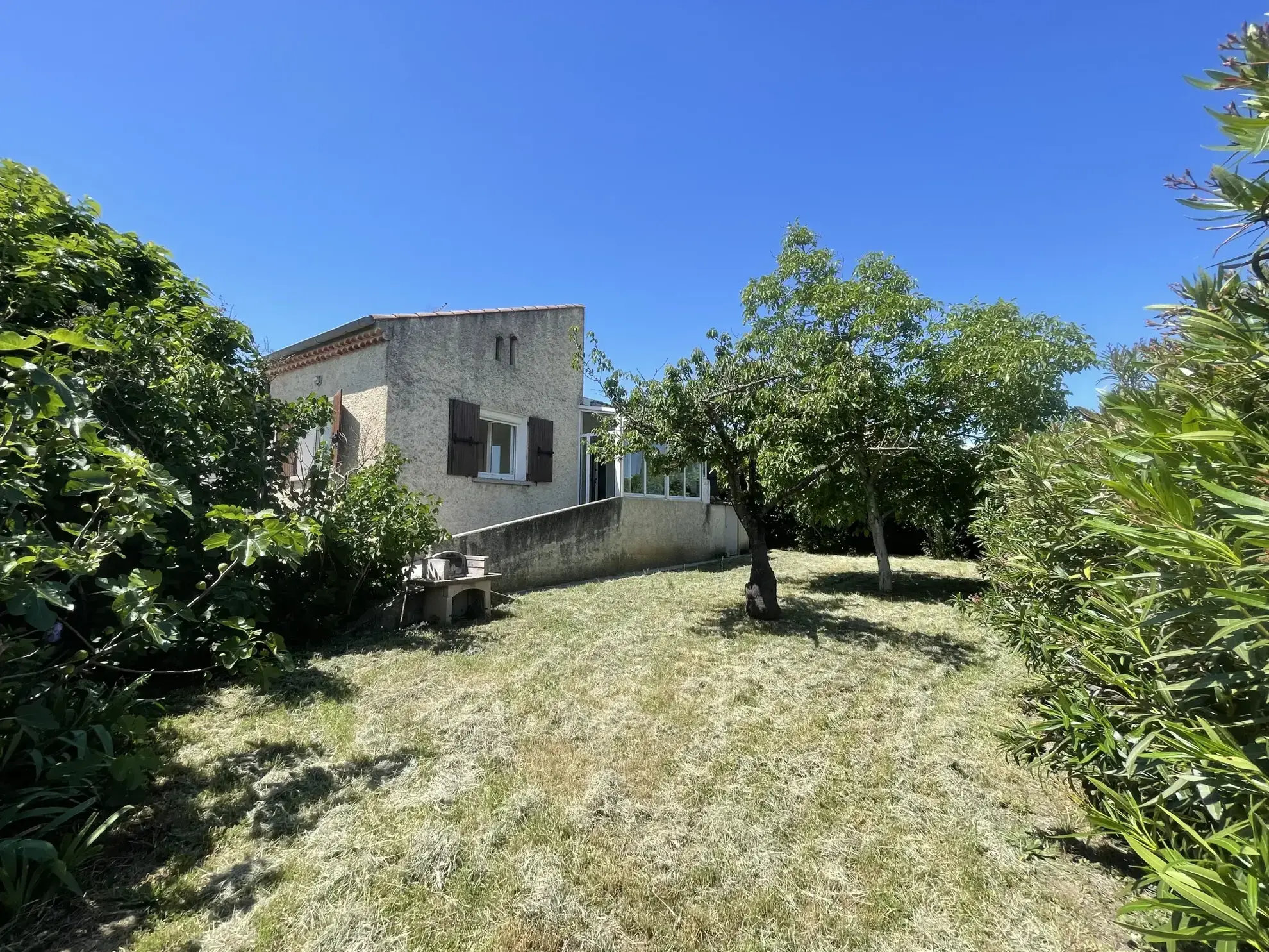 Villa de plain-pied à Pont-Saint-Esprit - Calme et confort 