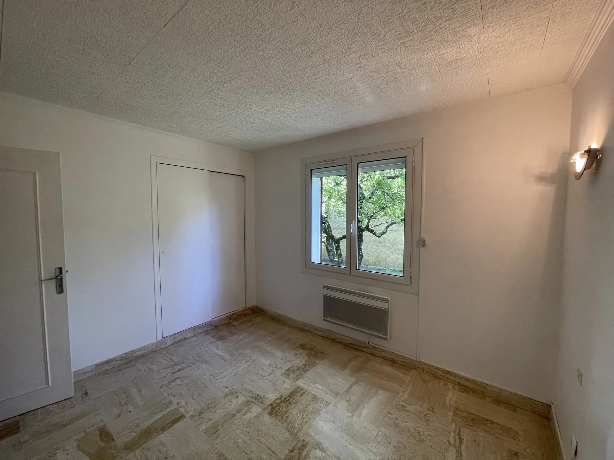 Villa de plain-pied à Pont-Saint-Esprit - Calme et confort 