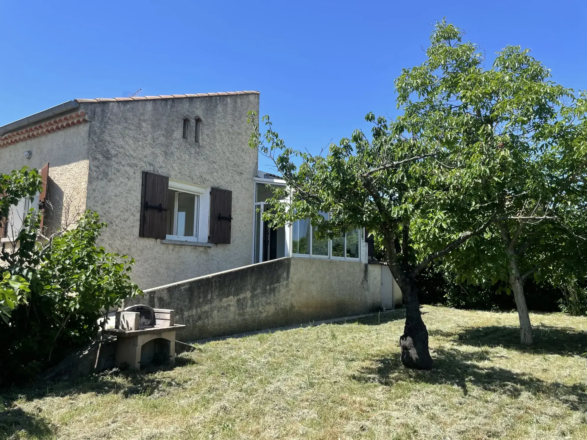 Villa de plain-pied à Pont-Saint-Esprit - Calme et confort 