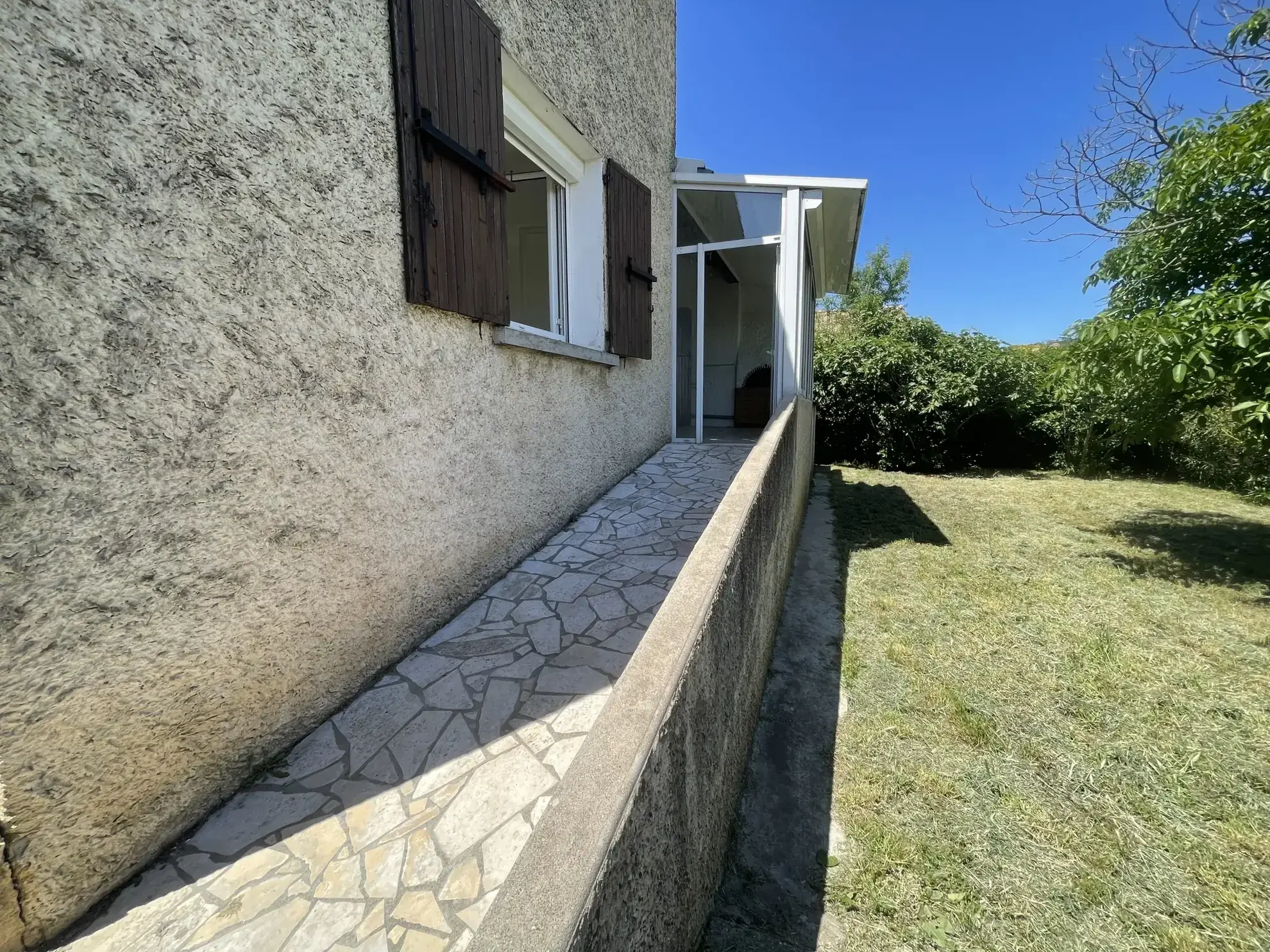 Villa de plain-pied à Pont-Saint-Esprit - Calme et confort 