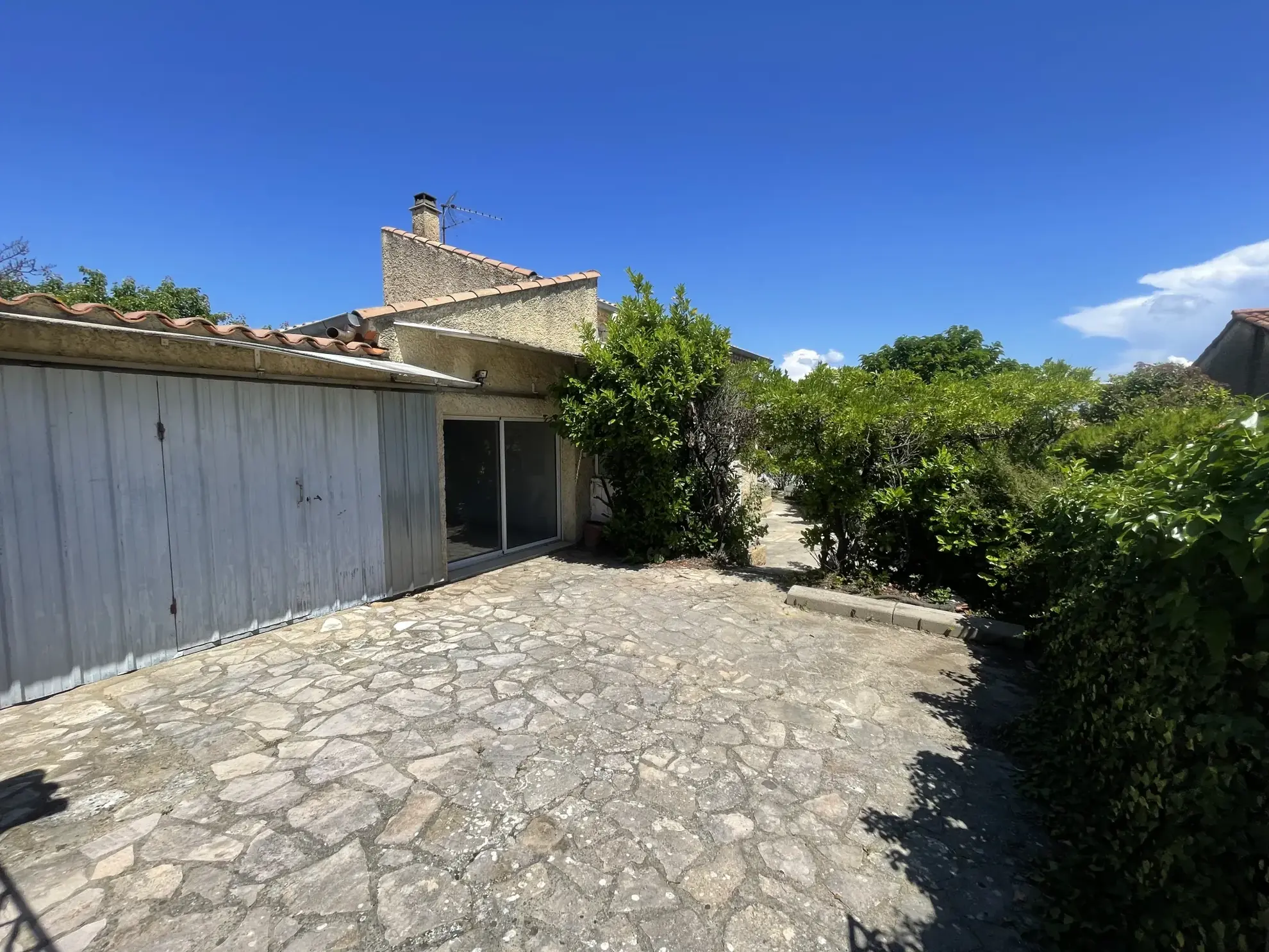 Villa de plain-pied à Pont-Saint-Esprit - Calme et confort 