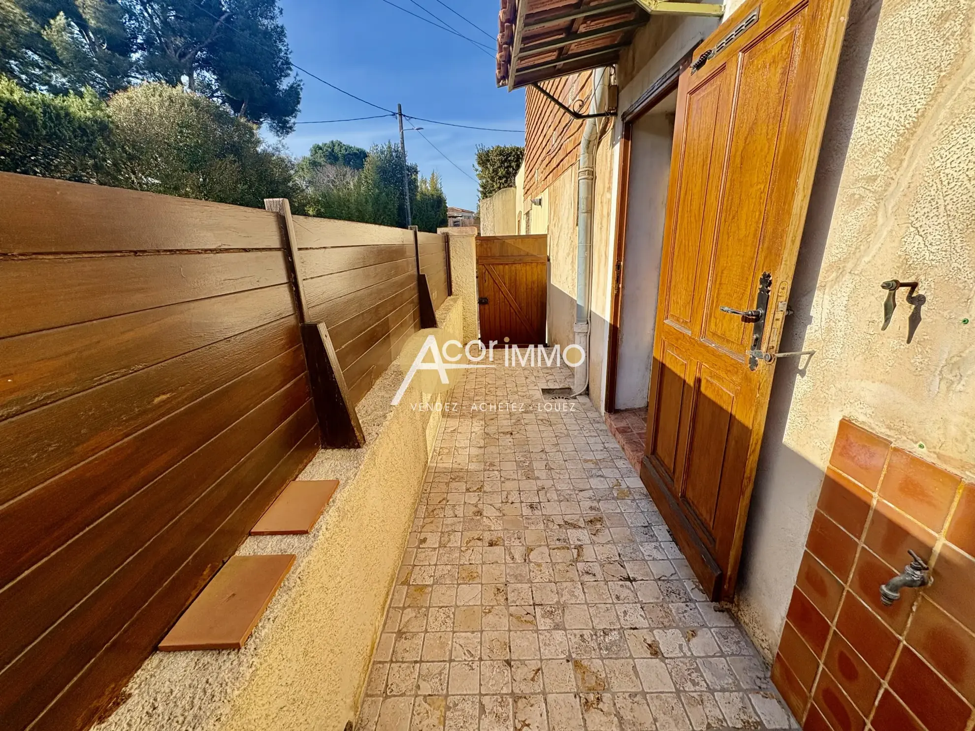 Charmant T2 à Six Fours Les Plages, 34 m² avec terrasse orientée sud-est