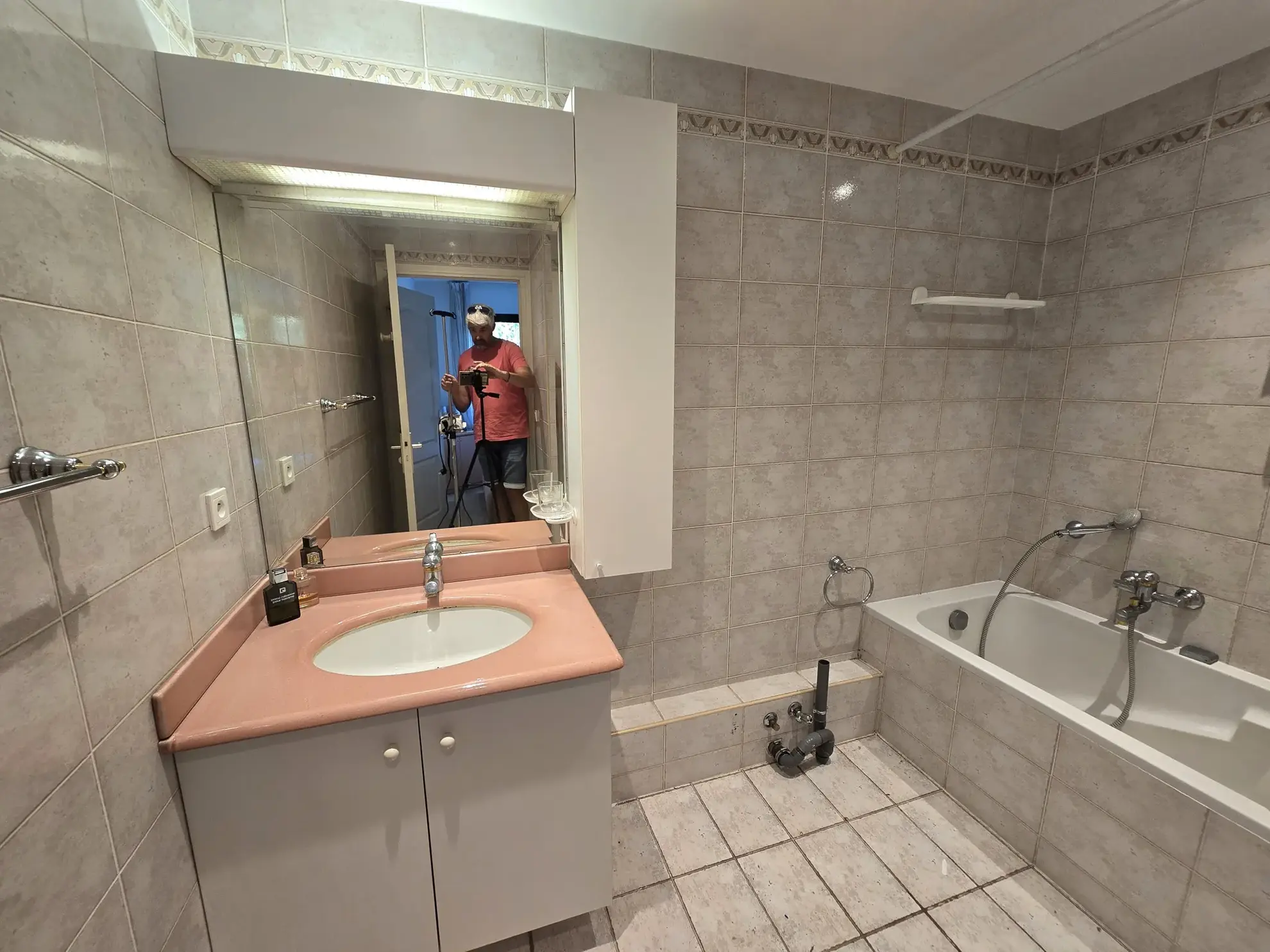 Appartement lumineux avec terrasse, piscine et sécurisé à Nice 