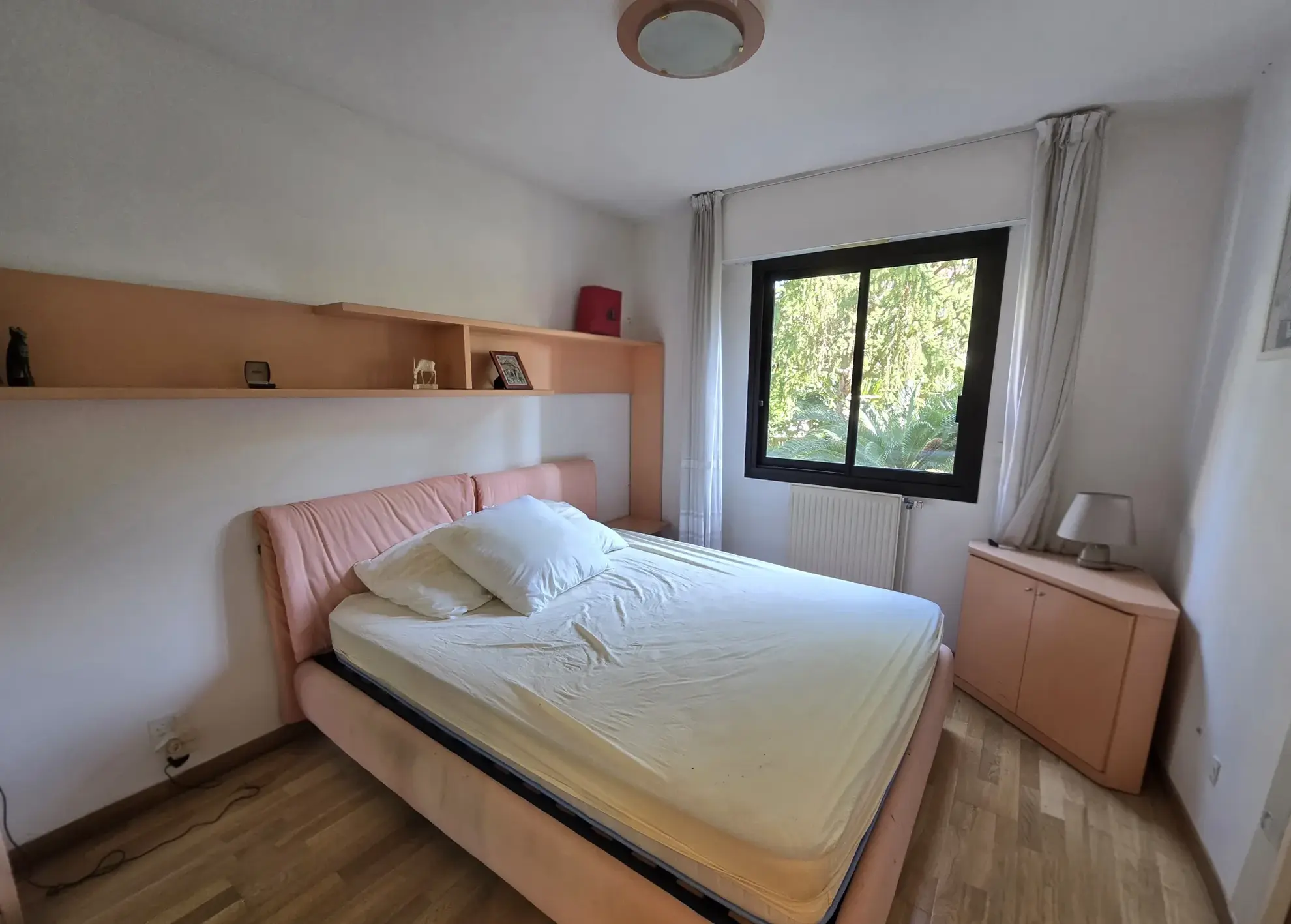 Appartement lumineux avec terrasse, piscine et sécurisé à Nice 