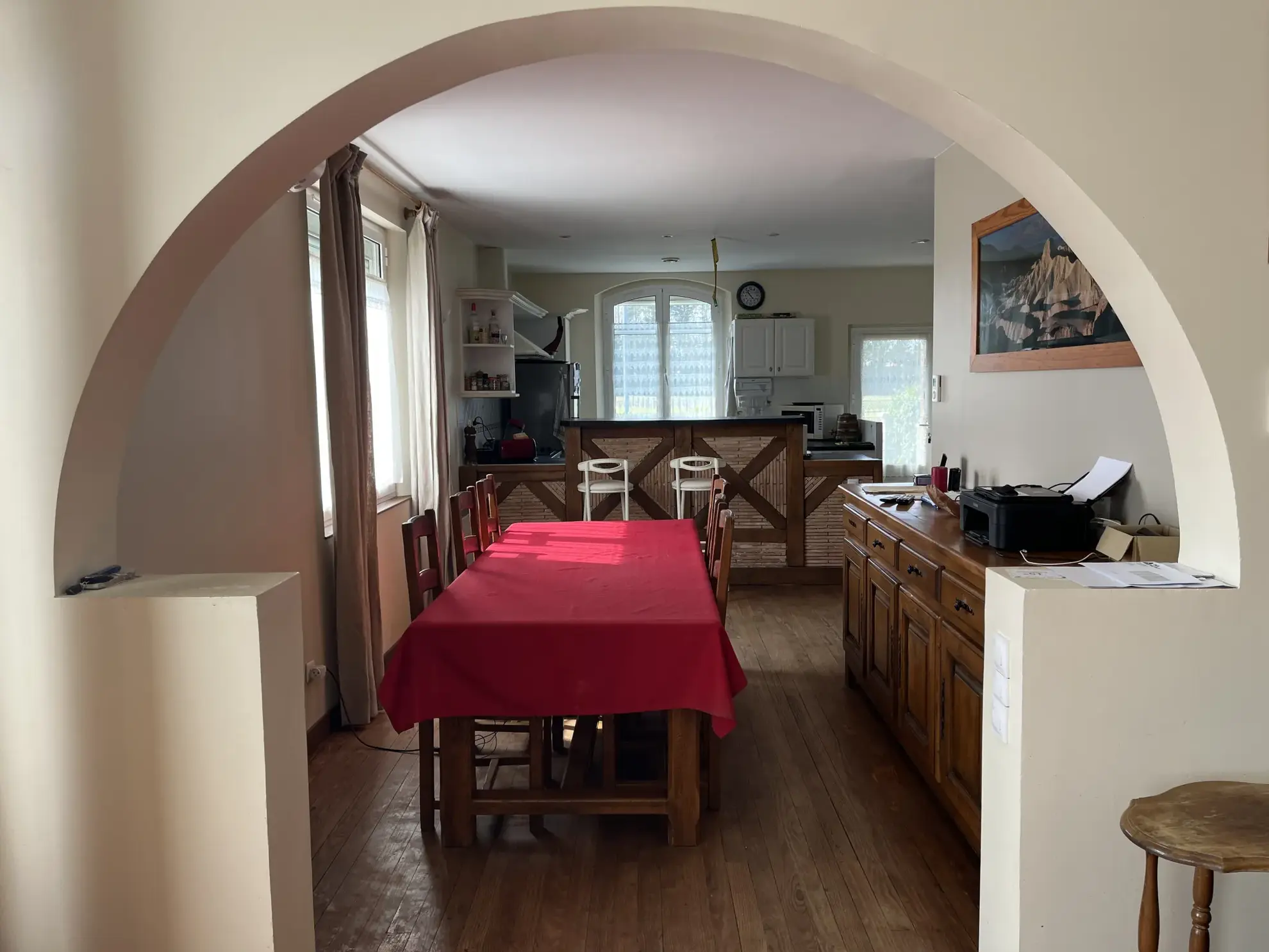 Maison avec dépendances, piscine et panneaux solaires à Captieux 