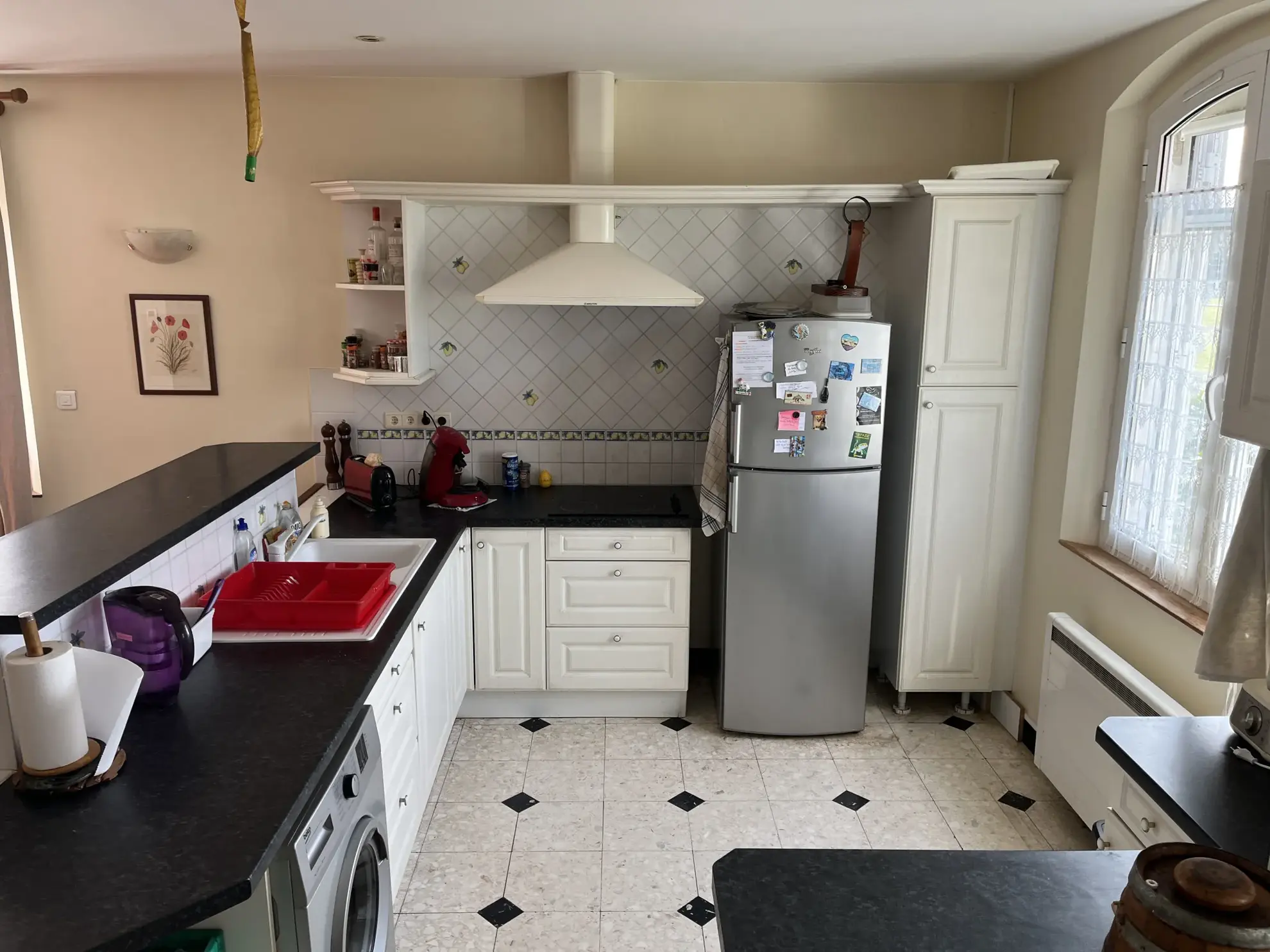 Maison avec dépendances, piscine et panneaux solaires à Captieux 