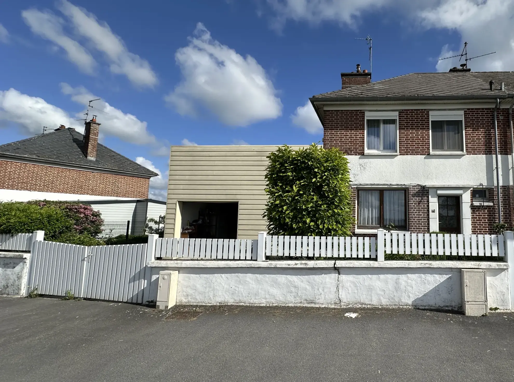 Maison à vendre à Bellaing avec jardin, 3 chambres et garage - Opportunité d'achat