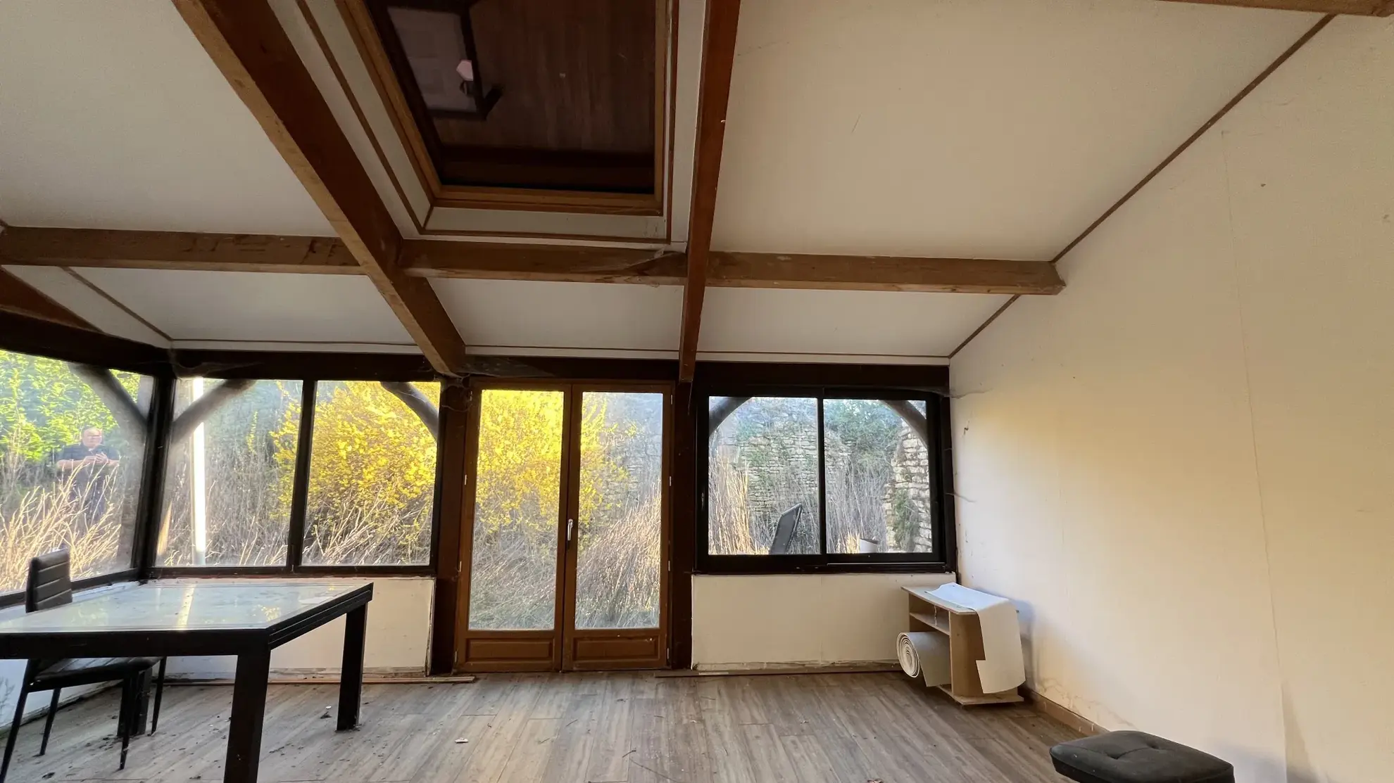 Maison à rénover de 94,20 m² avec dépendances et terrain à Avallon 