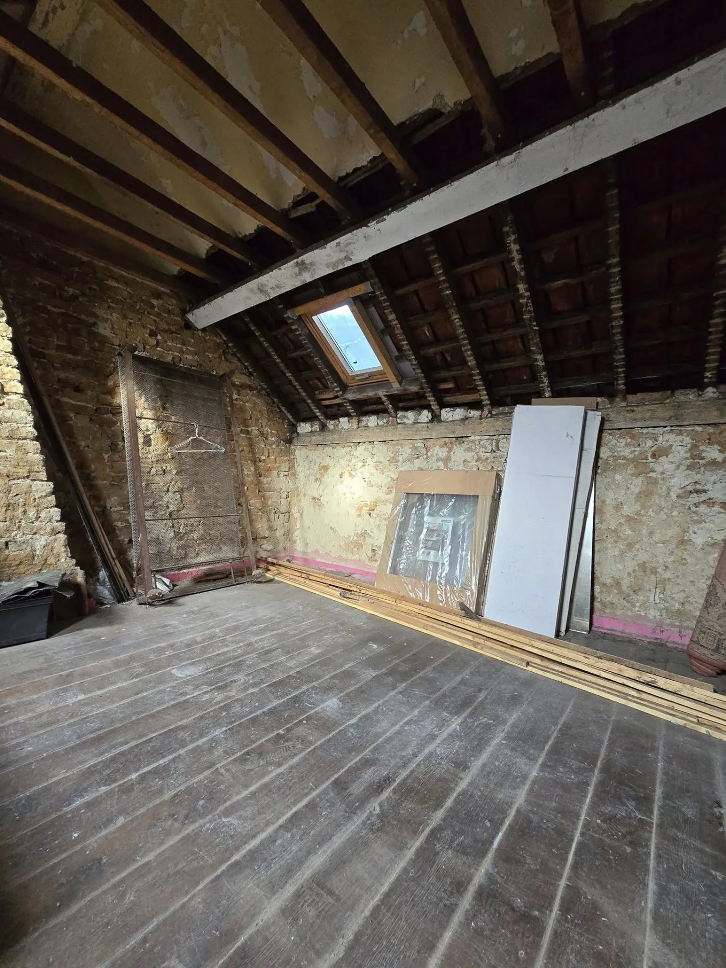 Maison à Auchel avec grand potentiel à rénover - Jardin et dépendance 