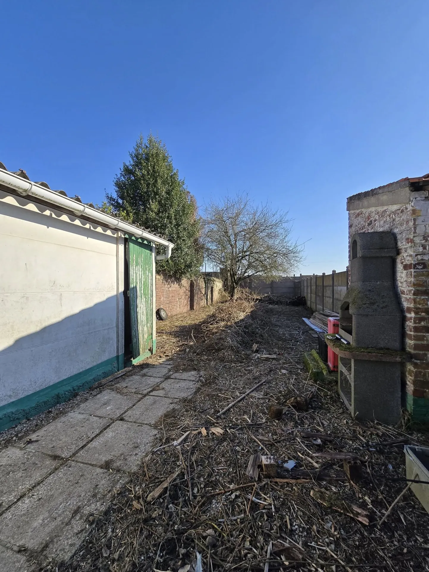 Maison à Auchel avec grand potentiel à rénover - Jardin et dépendance 