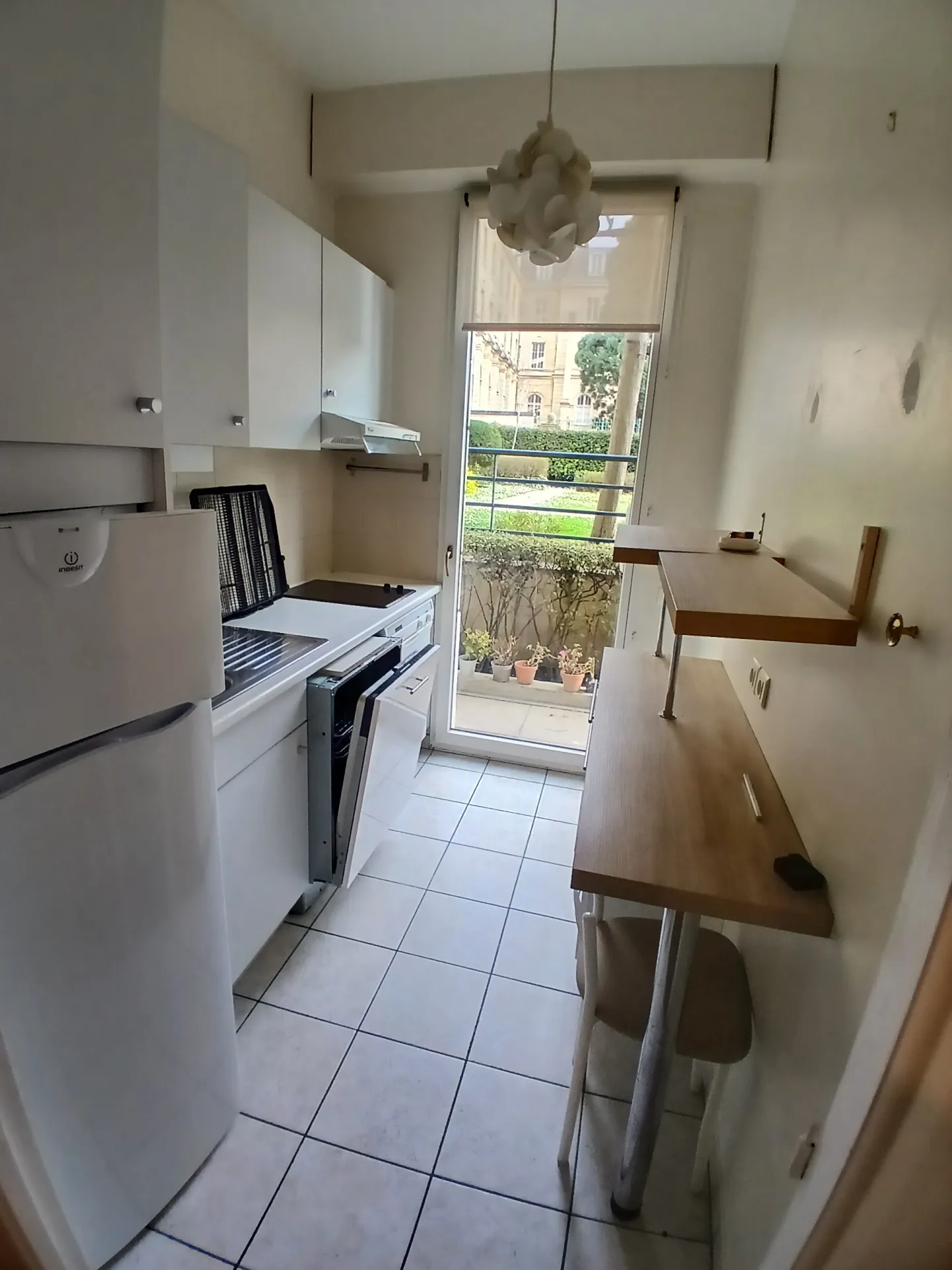 Appartement 2 pièces lumineux avec terrasse à Issy-les-Moulineaux 