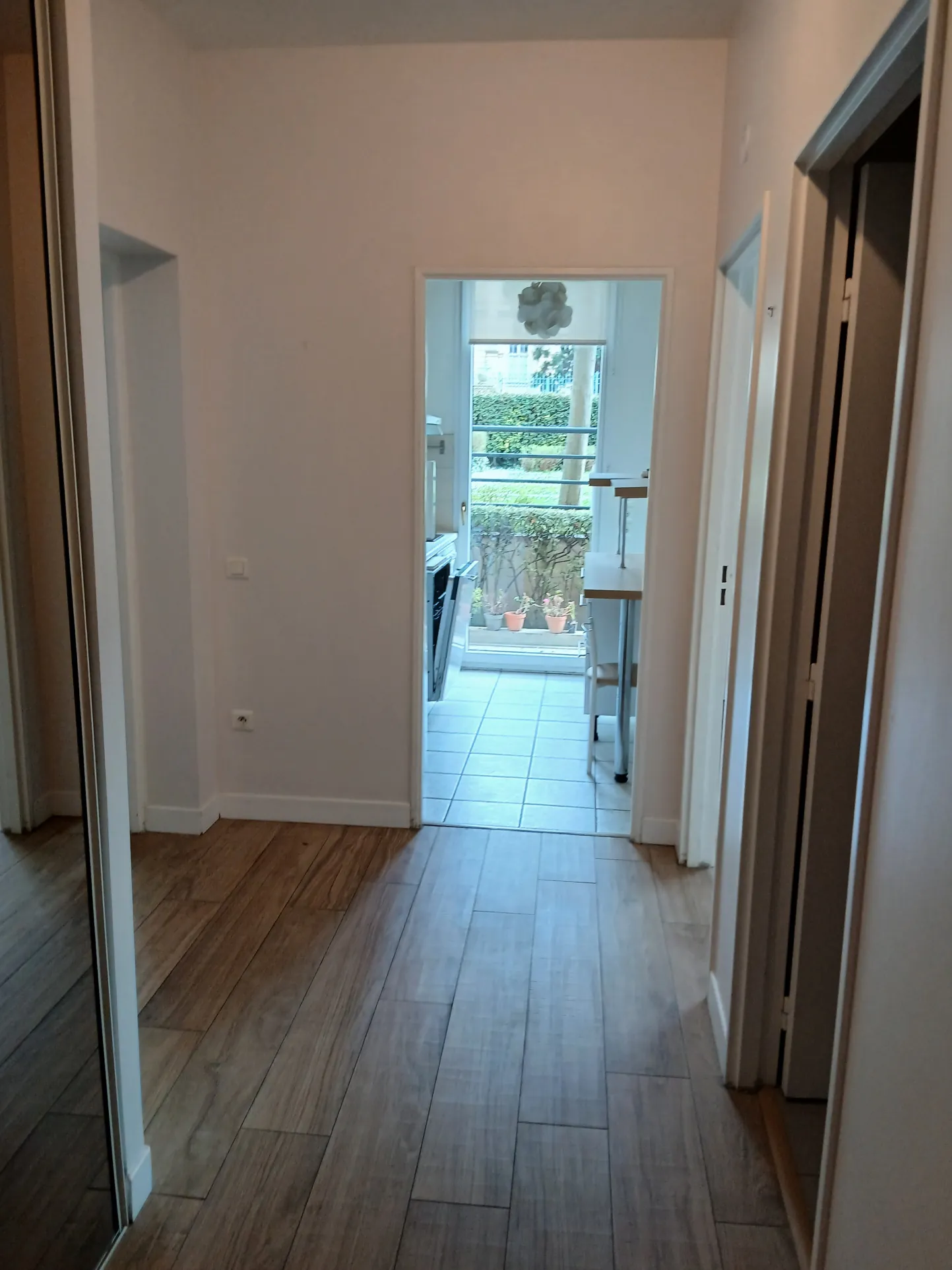 Appartement 2 pièces lumineux avec terrasse à Issy-les-Moulineaux 