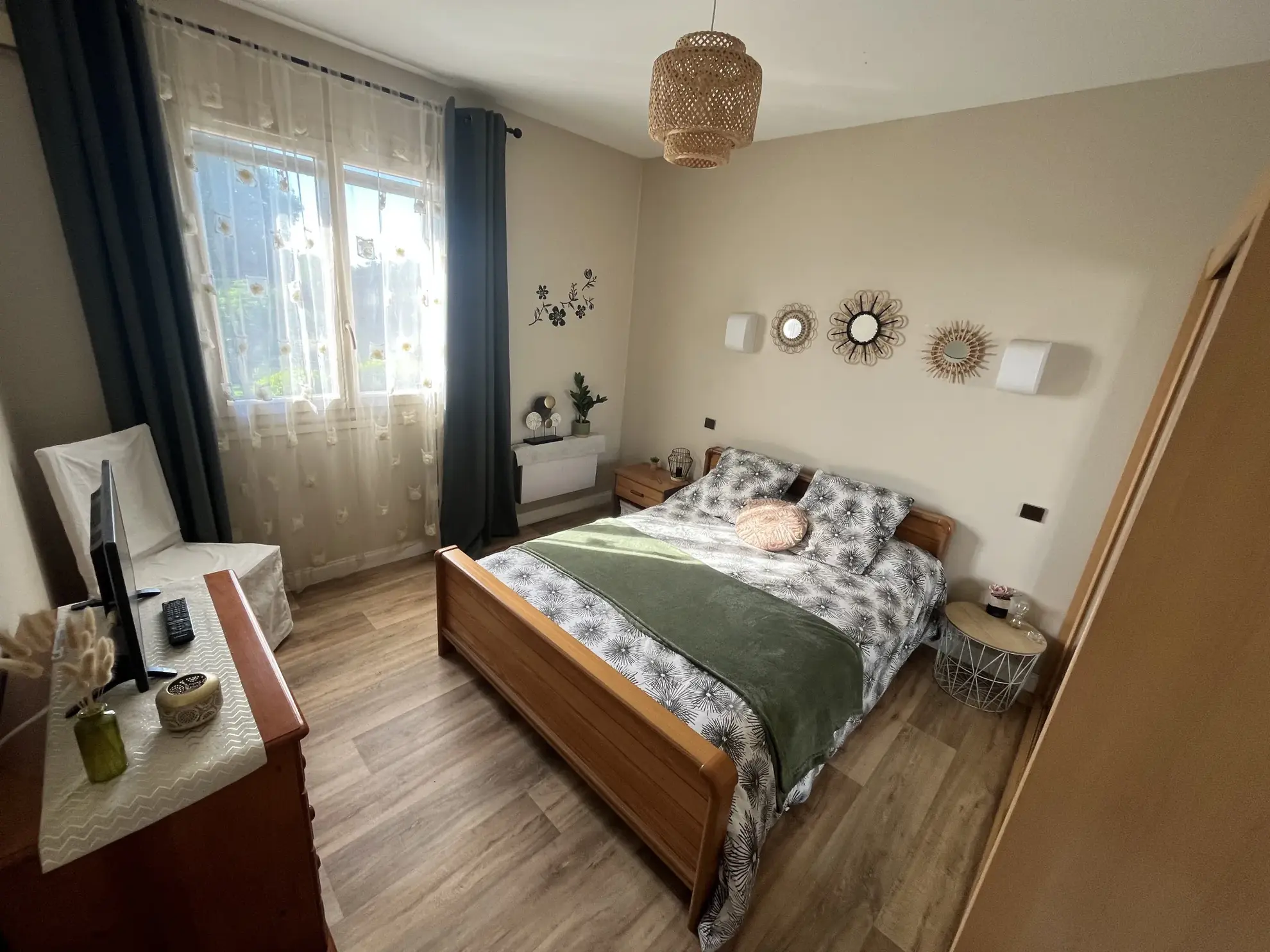 Maison familiale à Ussac de 158 m² avec double accès et garage 