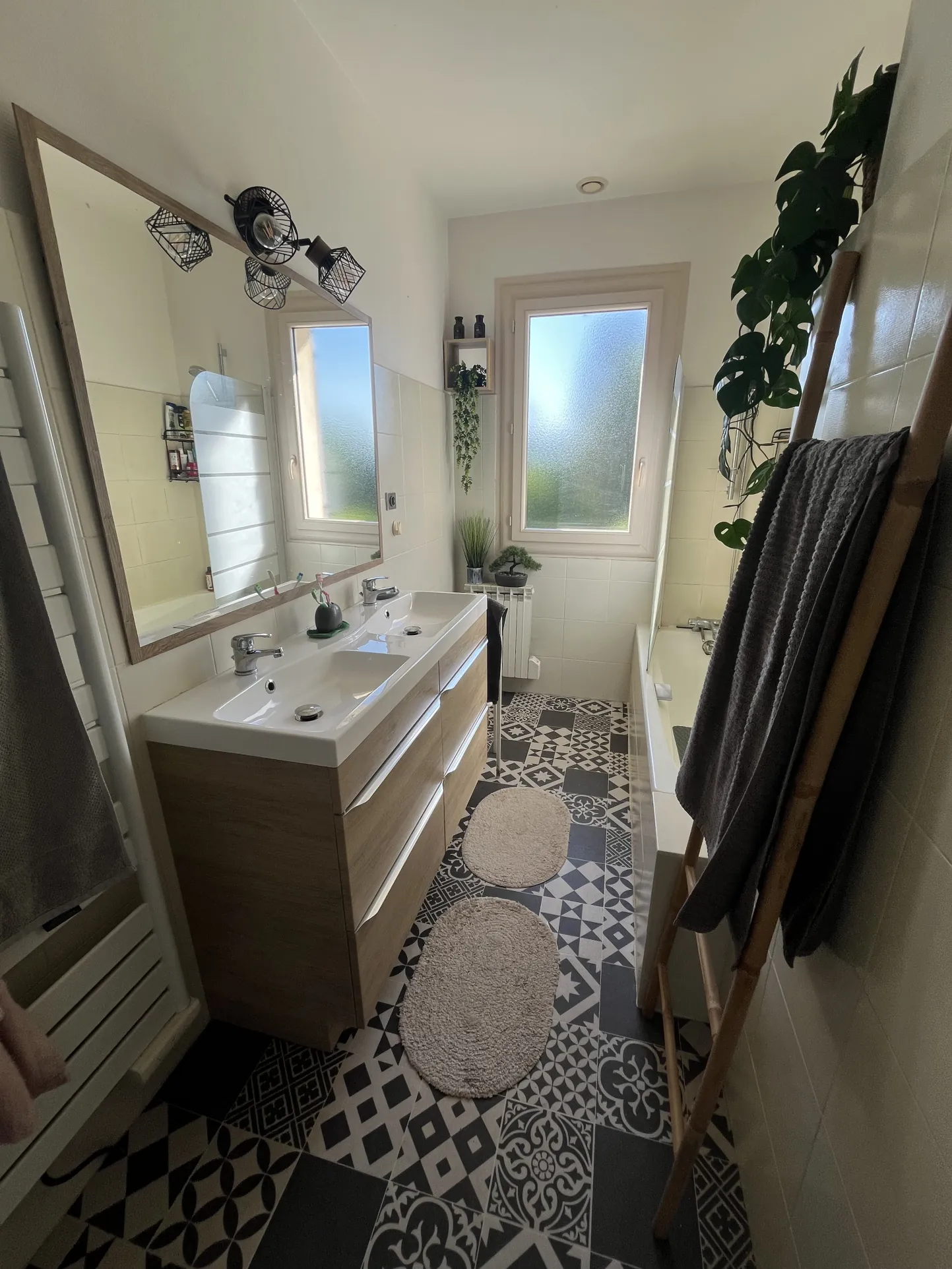 Maison familiale à Ussac de 158 m² avec double accès et garage 