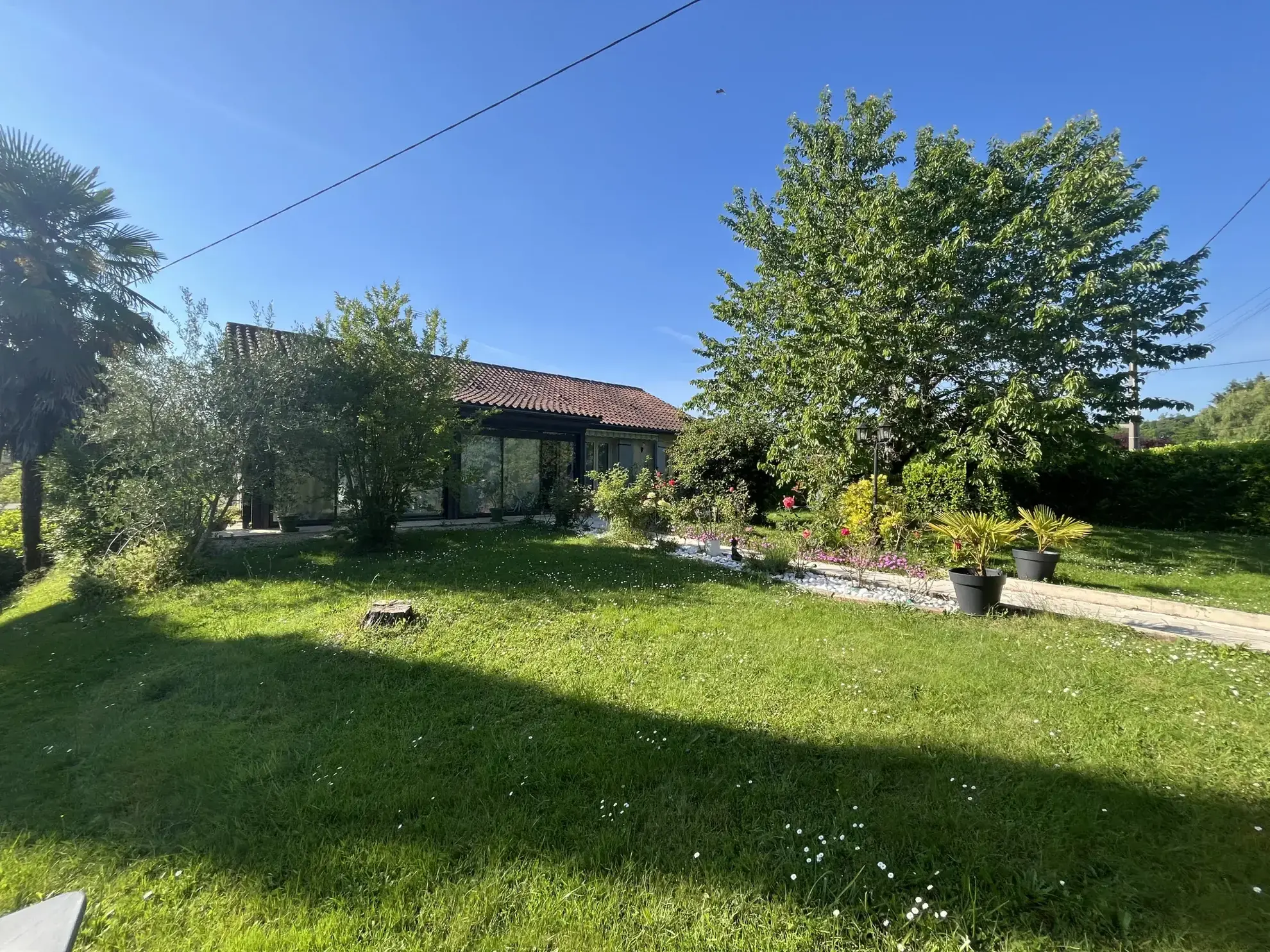 Maison familiale à Ussac de 158 m² avec double accès et garage 