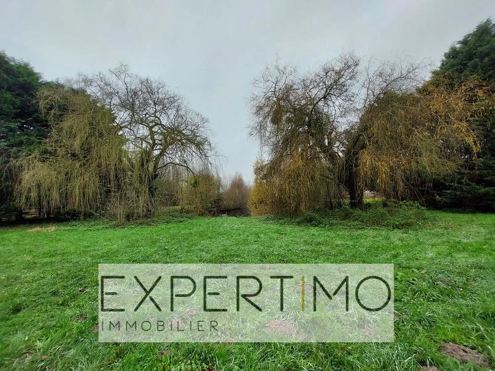 Maison en campagne de 130 m² avec dépendance, piscine et grand terrain près de Connerré 