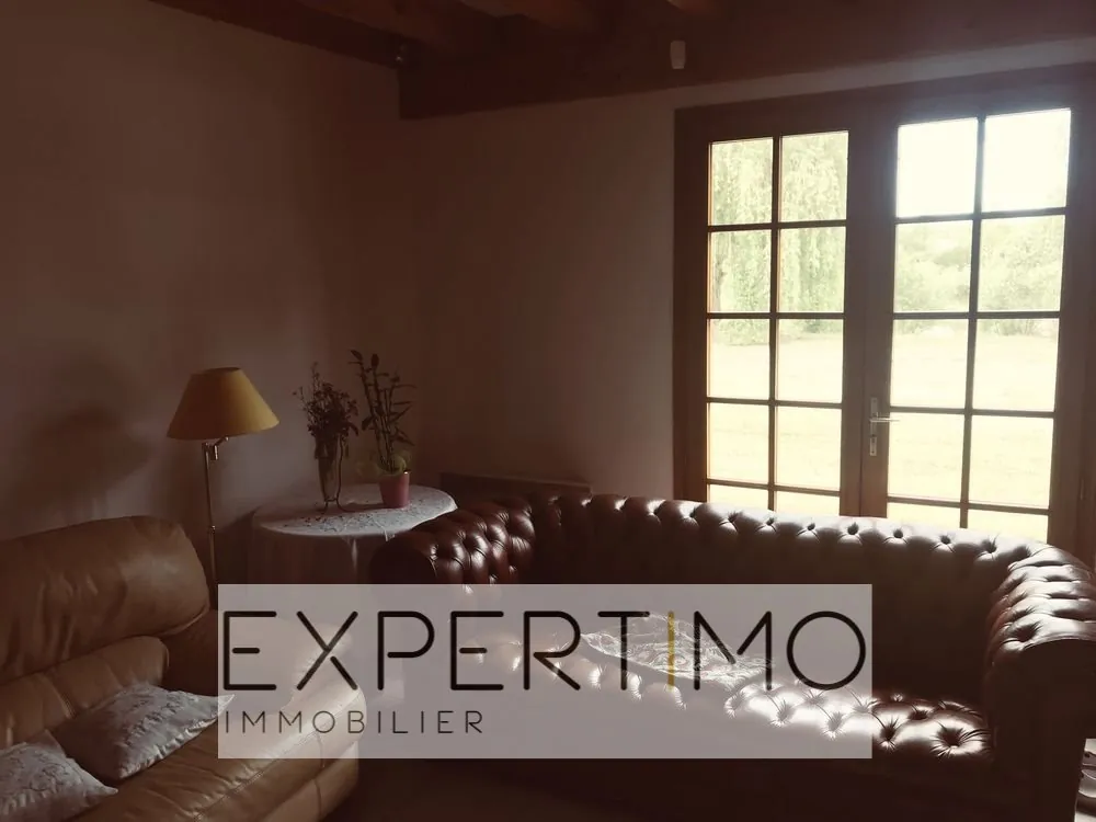 Maison en campagne de 130 m² avec dépendance, piscine et grand terrain près de Connerré 