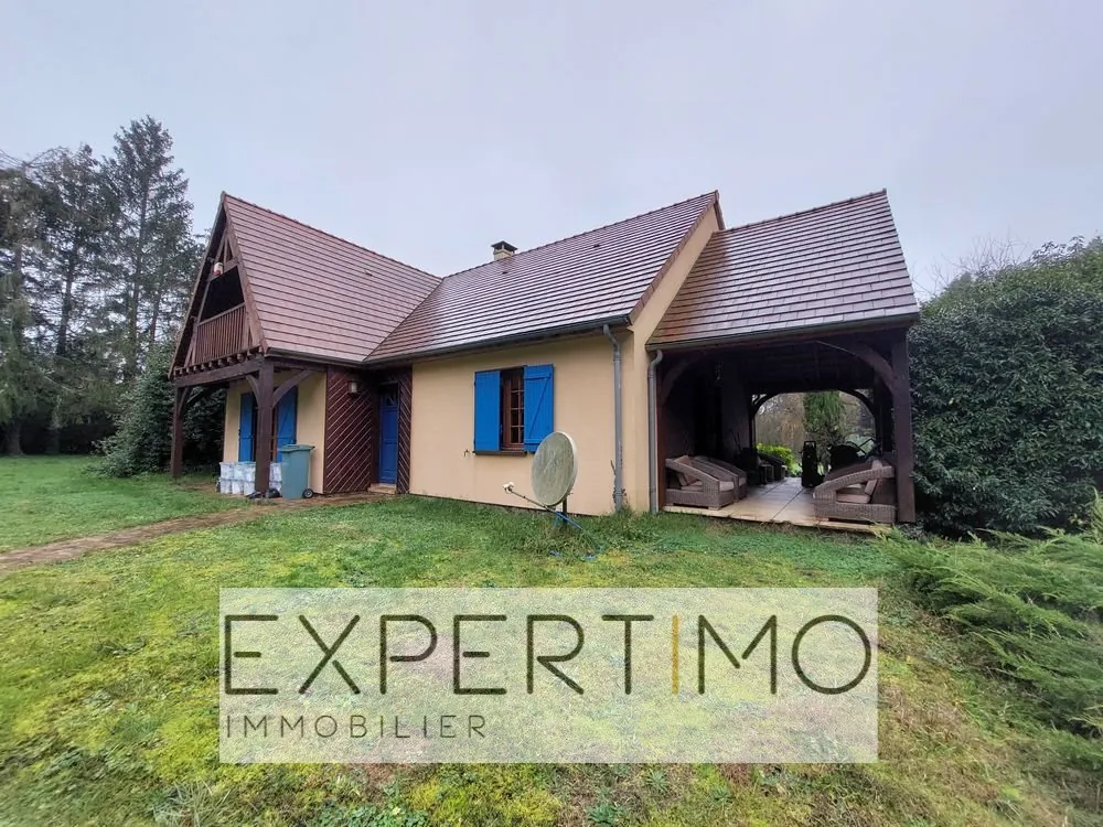 Maison en campagne de 130 m² avec dépendance, piscine et grand terrain près de Connerré 