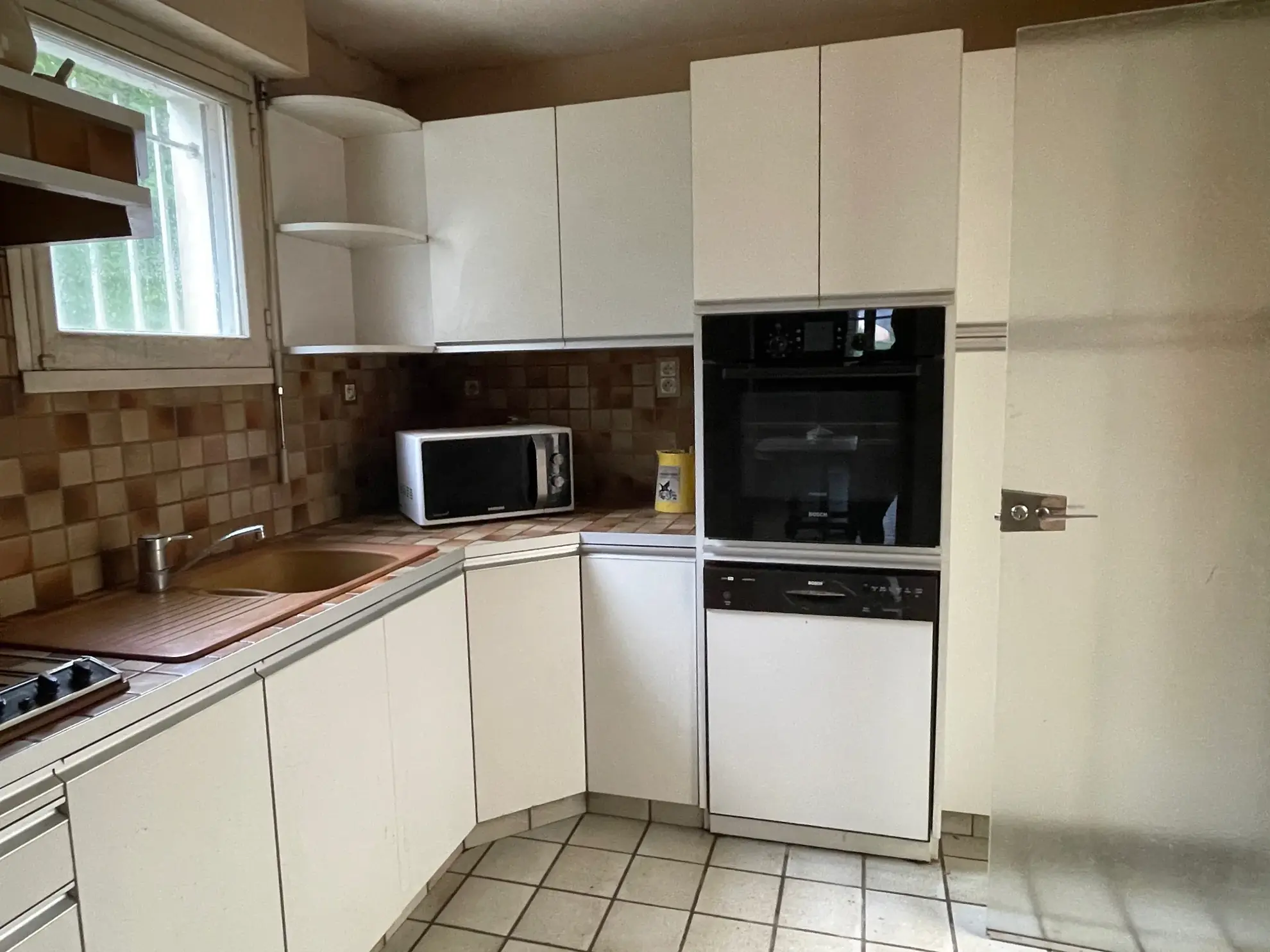 Maison à rénover de 85 m² avec grand potentiel sur terrain de 936 m² à La Chapelle-sur-Erdre 