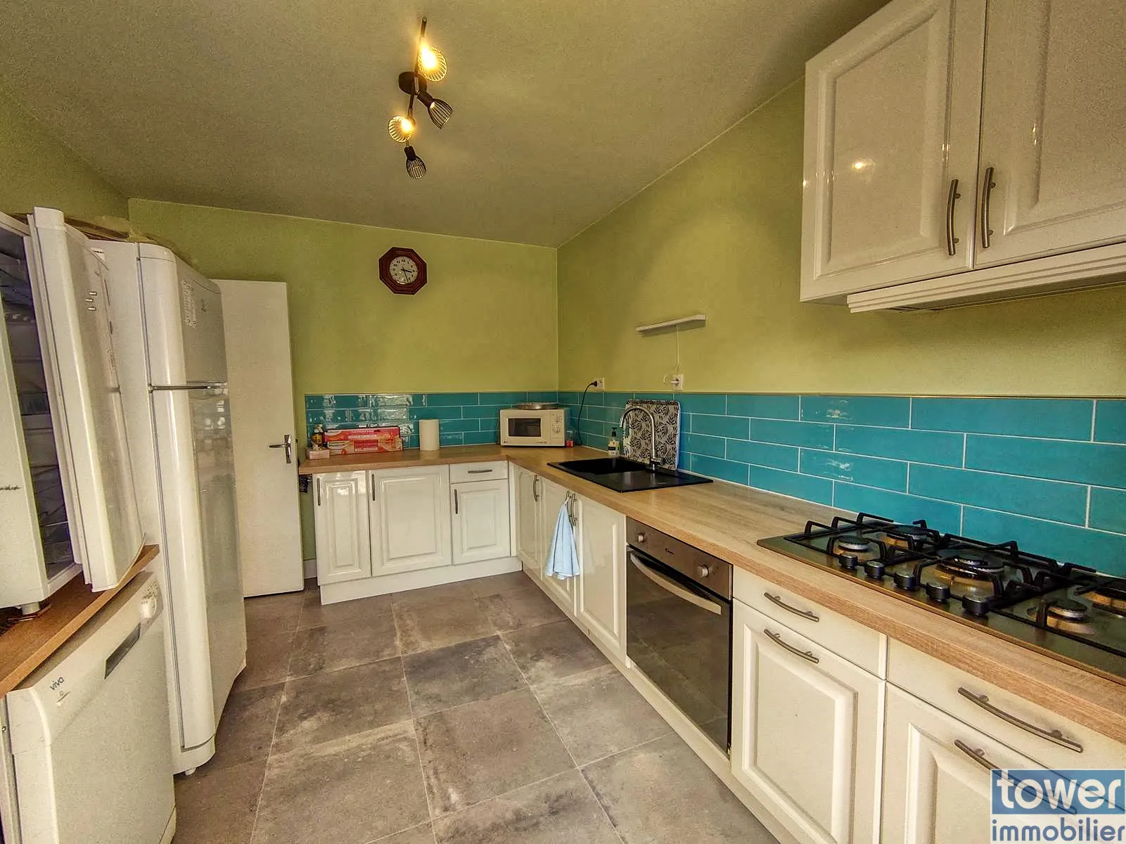 Belle maison rénovée avec deux appartements, jardin et vue sur la vallée du Lot à Puy-l'Évêque 