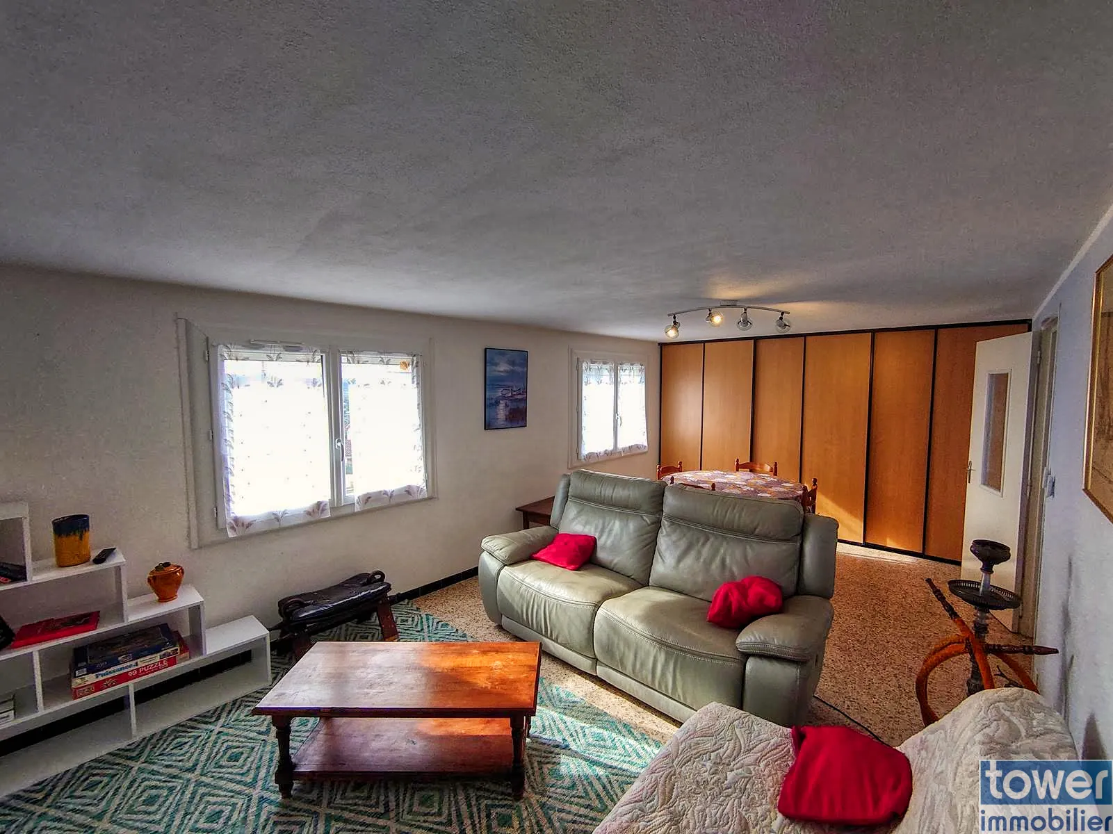 Belle maison rénovée avec deux appartements, jardin et vue sur la vallée du Lot à Puy-l'Évêque 