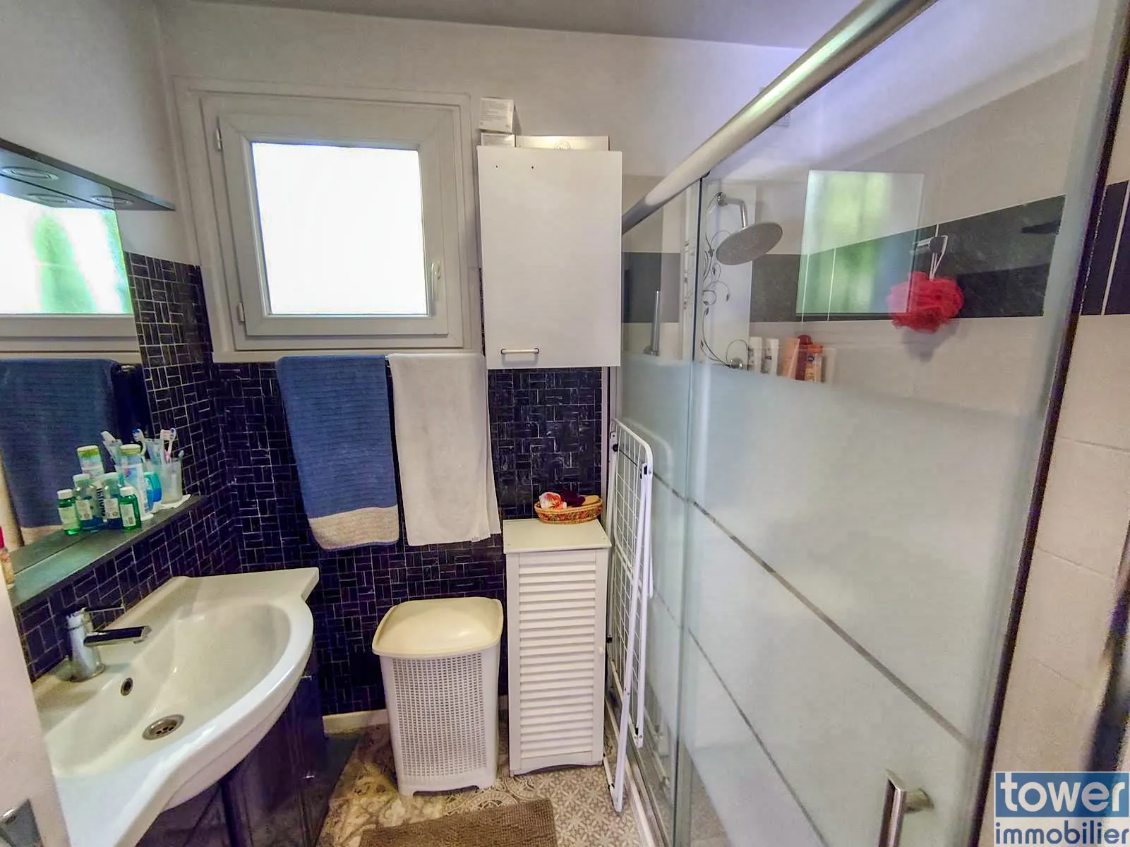 Belle maison rénovée avec deux appartements, jardin et vue sur la vallée du Lot à Puy-l'Évêque 