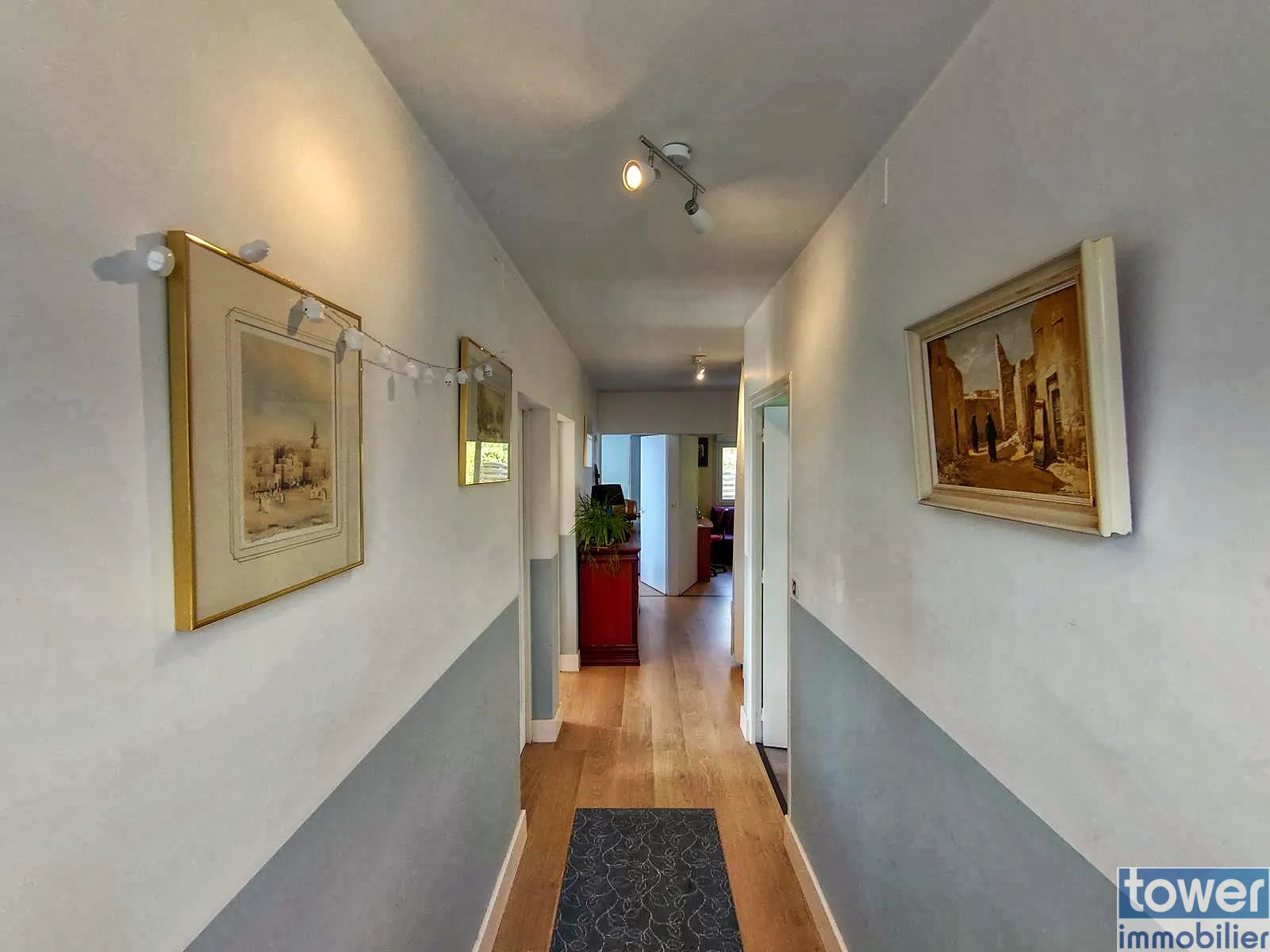 Belle maison rénovée avec deux appartements, jardin et vue sur la vallée du Lot à Puy-l'Évêque 