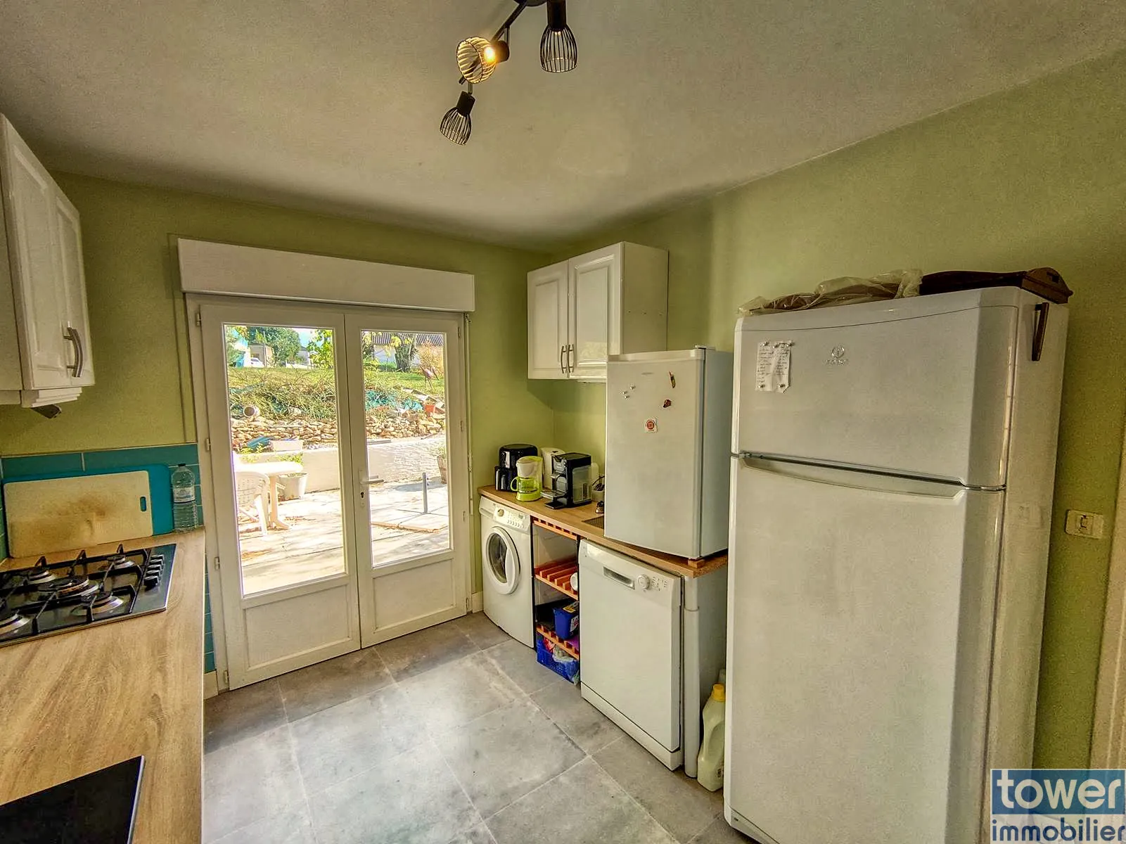 Belle maison rénovée avec deux appartements, jardin et vue sur la vallée du Lot à Puy-l'Évêque 