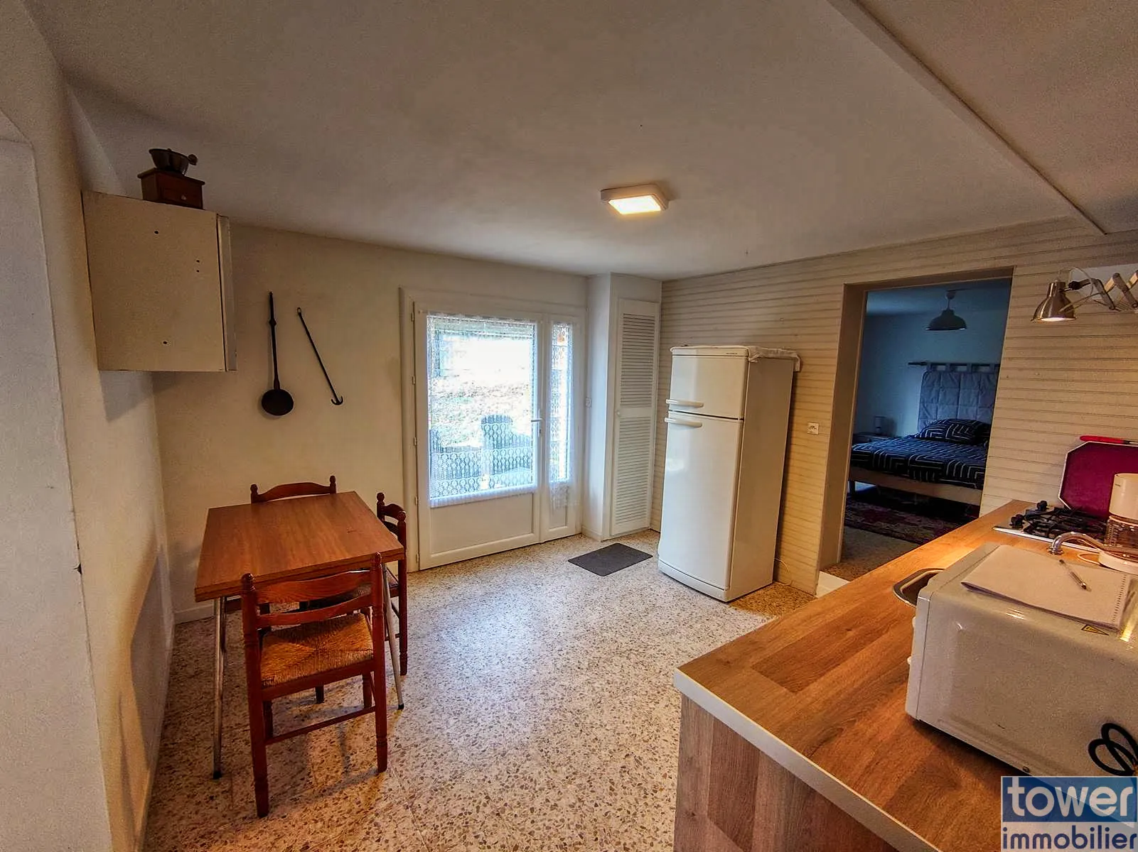 Belle maison rénovée avec deux appartements, jardin et vue sur la vallée du Lot à Puy-l'Évêque 