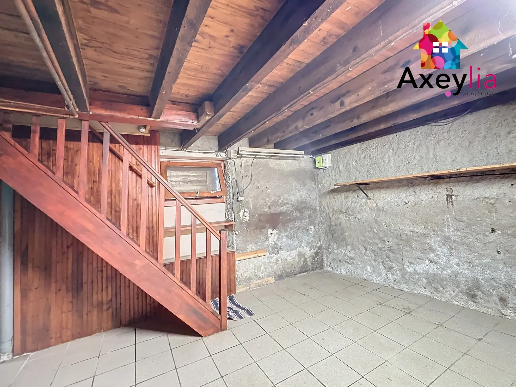 Maison à vendre à Mably avec garage et cour privative – Opportunité à saisir 