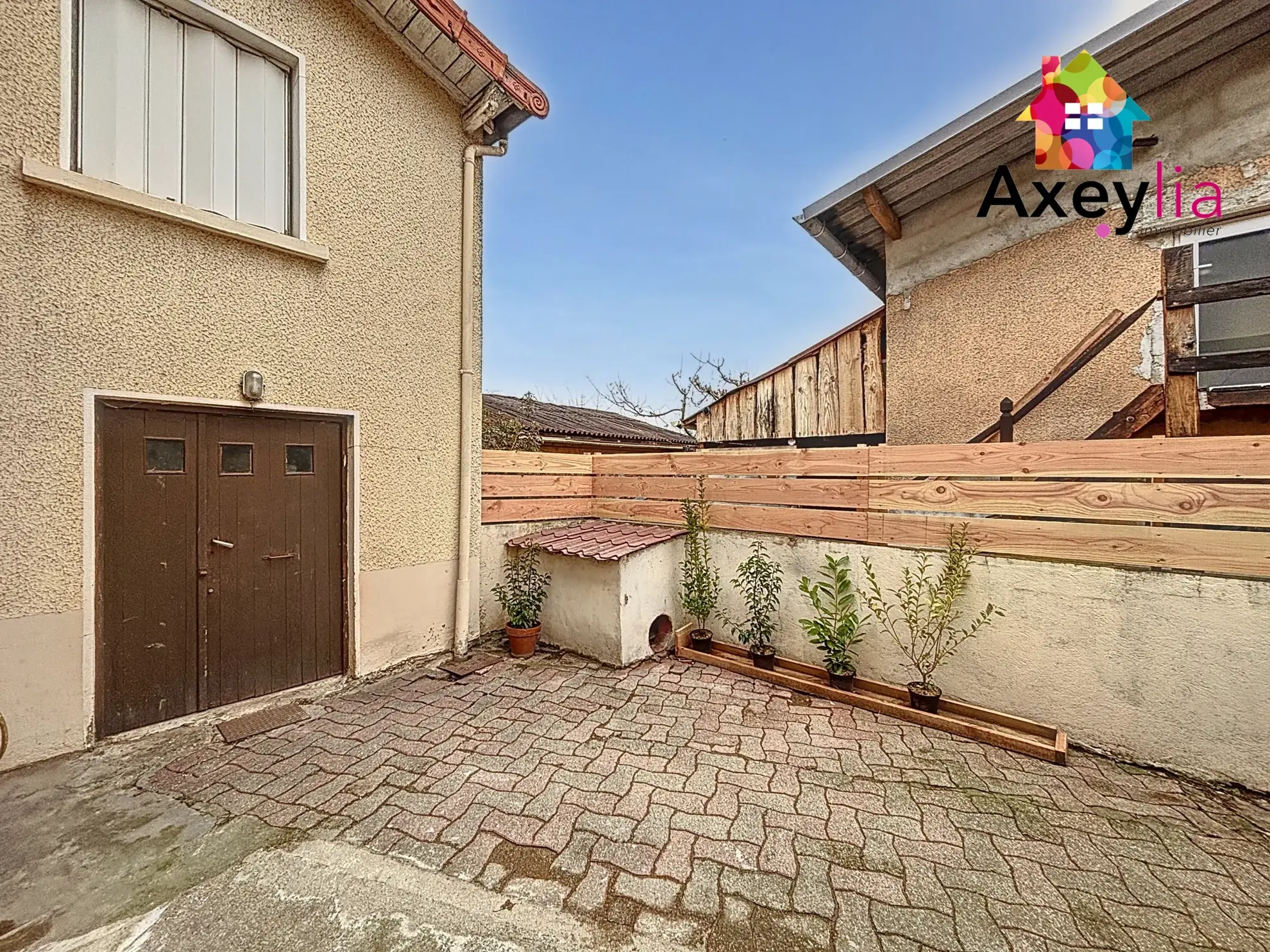 Maison à vendre à Mably avec garage et cour privative – Opportunité à saisir 