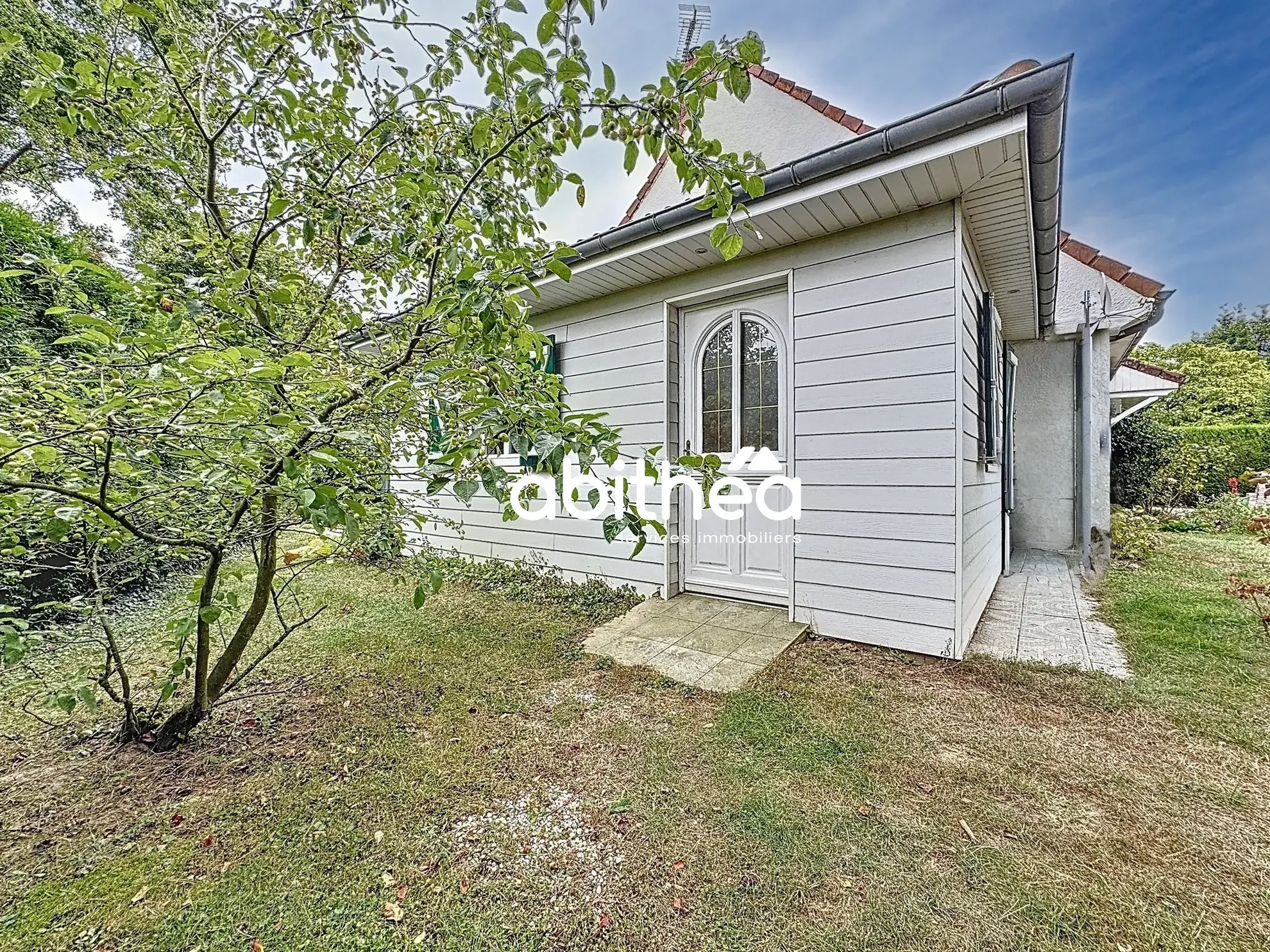 Belle maison familiale de 6 chambres avec jardin à Izel les Hameau 