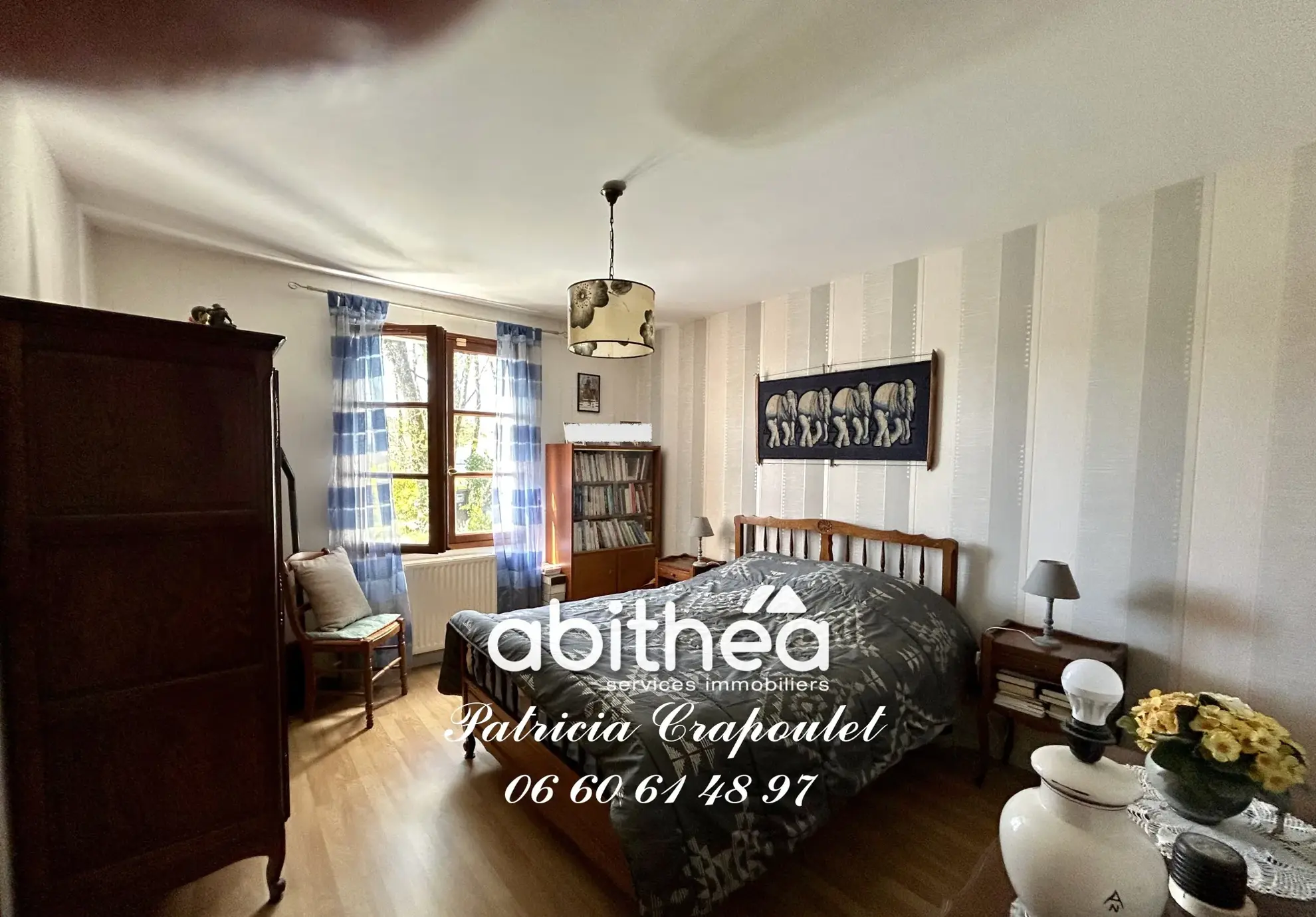 Maison lumineuse de 145 m² à Puymoyen avec jardin et piscine hors sol 