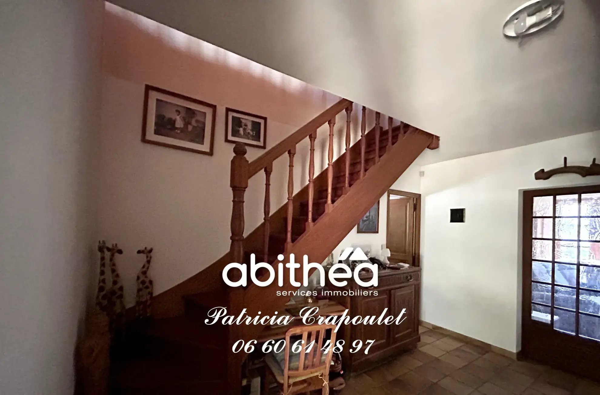 Maison lumineuse de 145 m² à Puymoyen avec jardin et piscine hors sol 