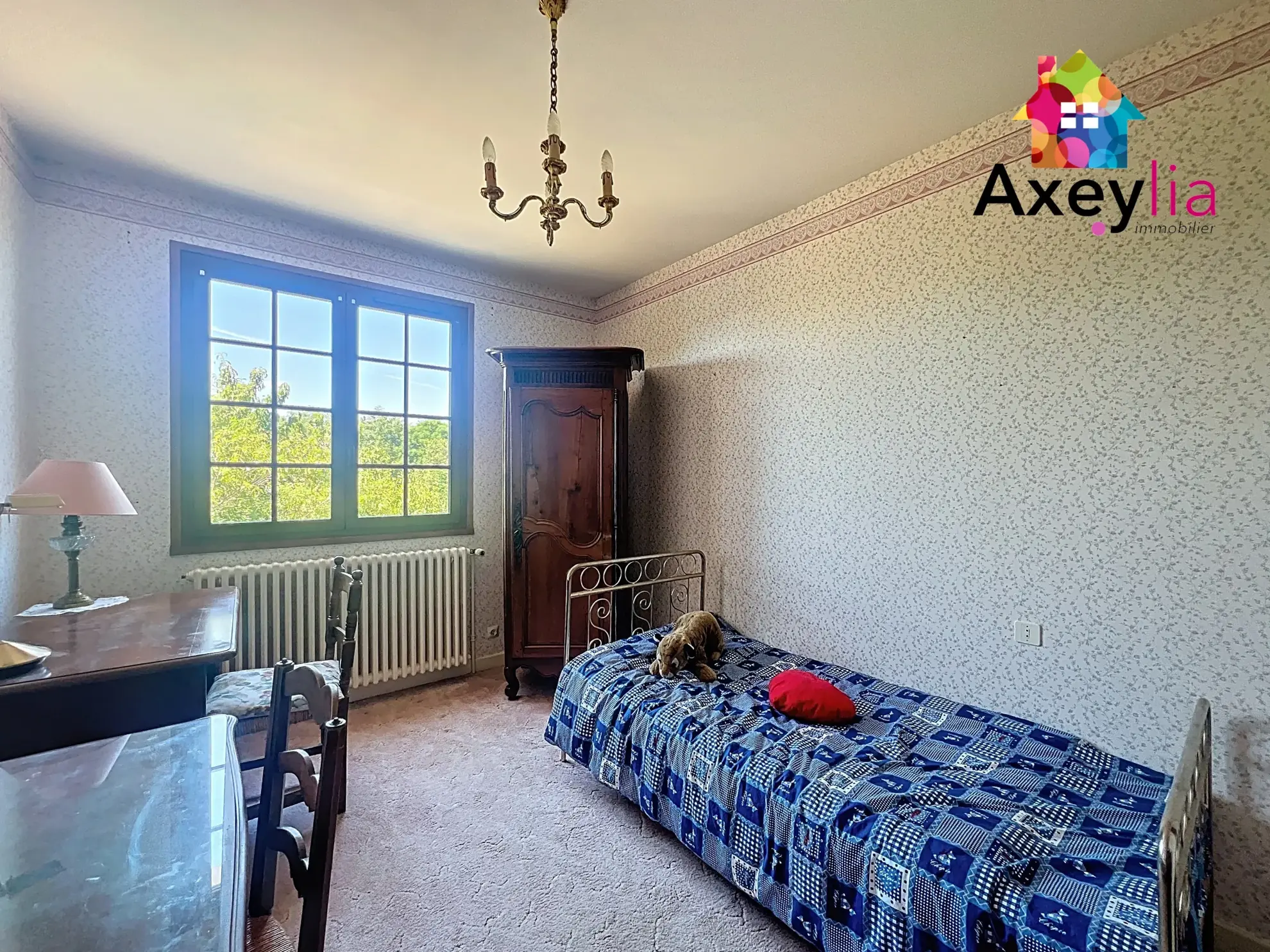 Grande maison familiale à vendre à Marcigny avec terrain et garage 