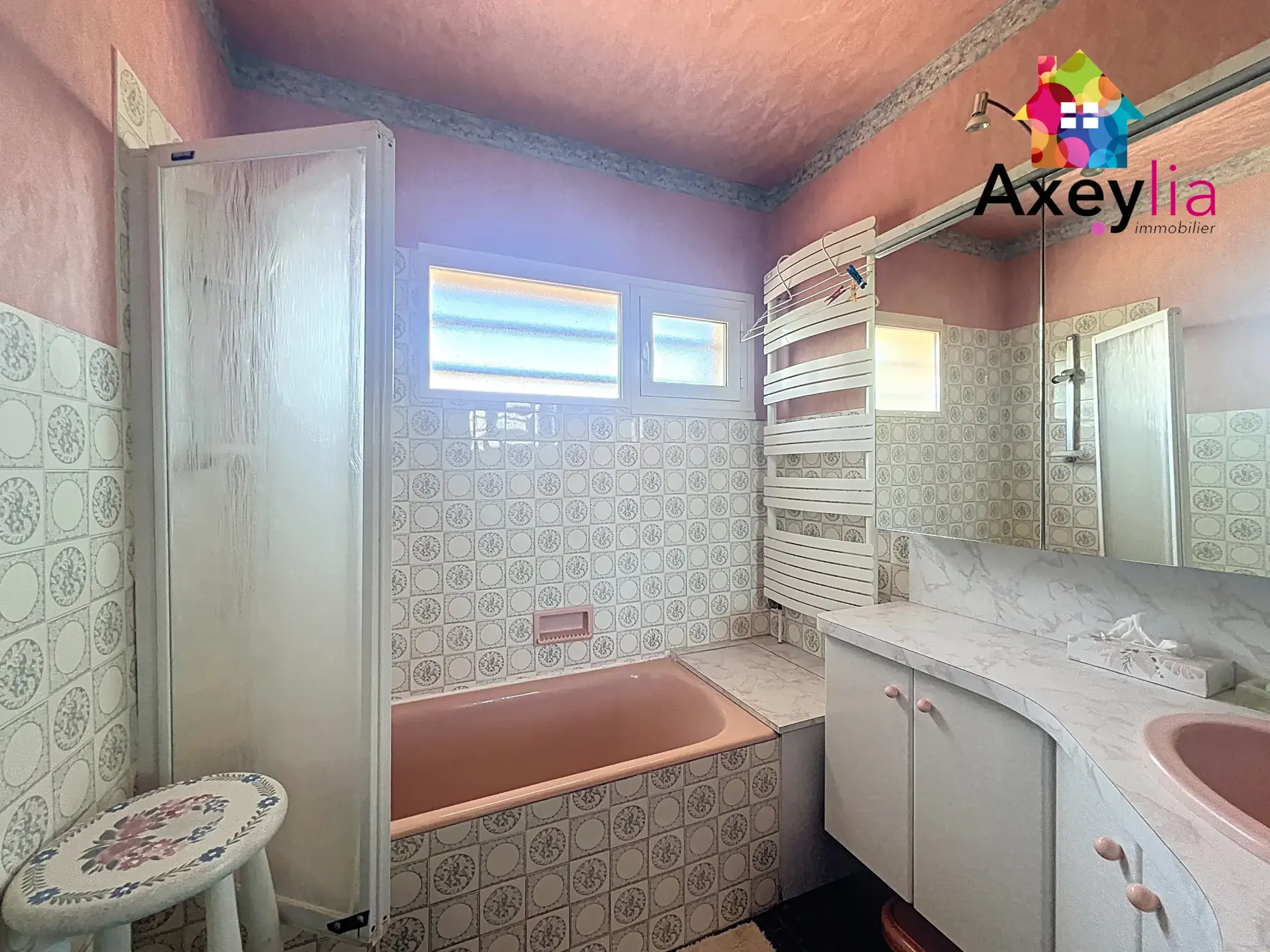 Grande maison familiale à vendre à Marcigny avec terrain et garage 