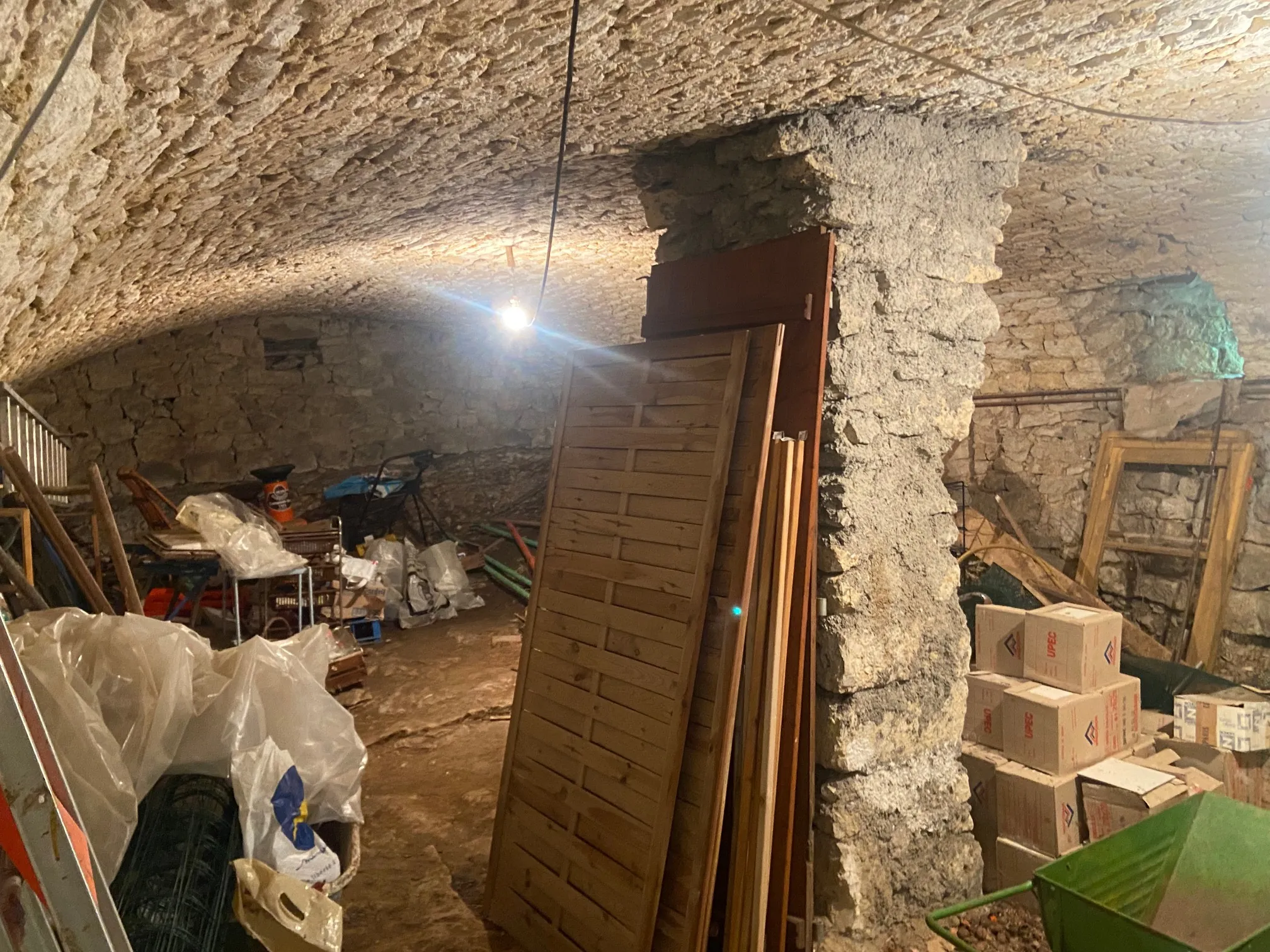 Propriété en Pierre de 130 m² avec 2 Maisons et Terrain en Quercy 