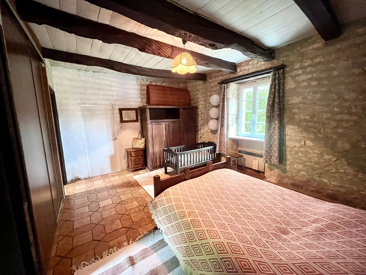 Propriété en Pierre de 130 m² avec 2 Maisons et Terrain en Quercy 