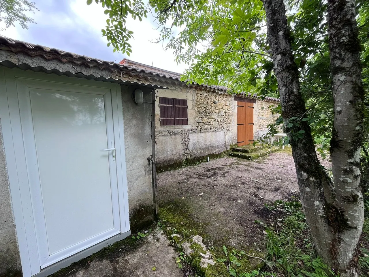 Propriété en Pierre de 130 m² avec 2 Maisons et Terrain en Quercy 