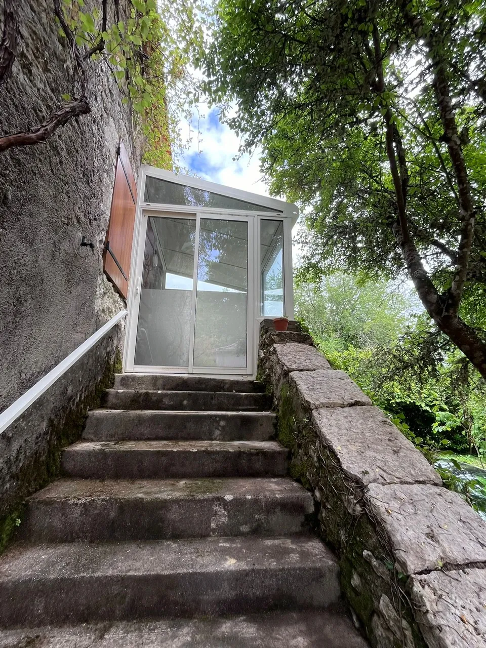 Propriété en Pierre de 130 m² avec 2 Maisons et Terrain en Quercy 