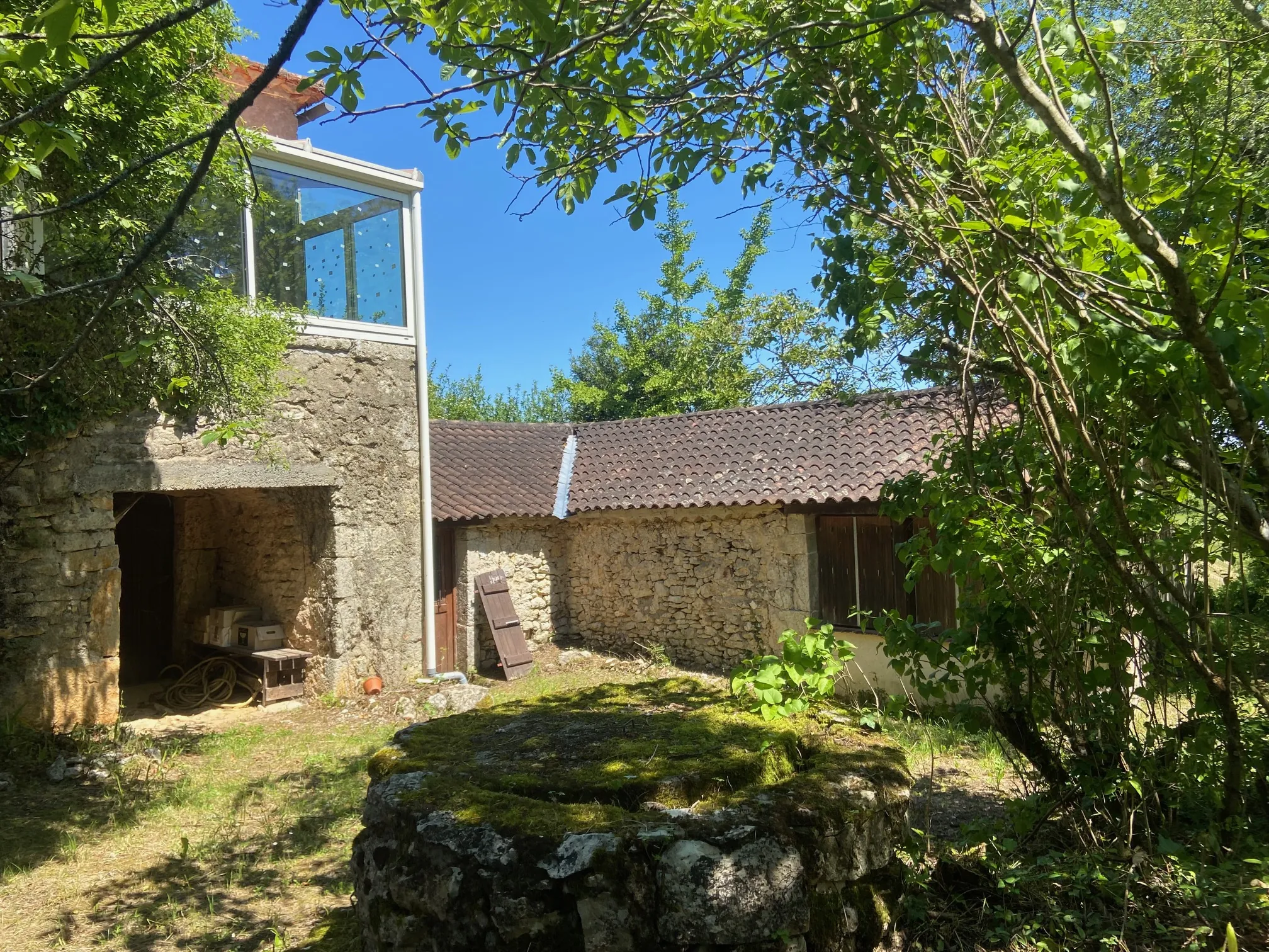 Propriété en Pierre de 130 m² avec 2 Maisons et Terrain en Quercy 