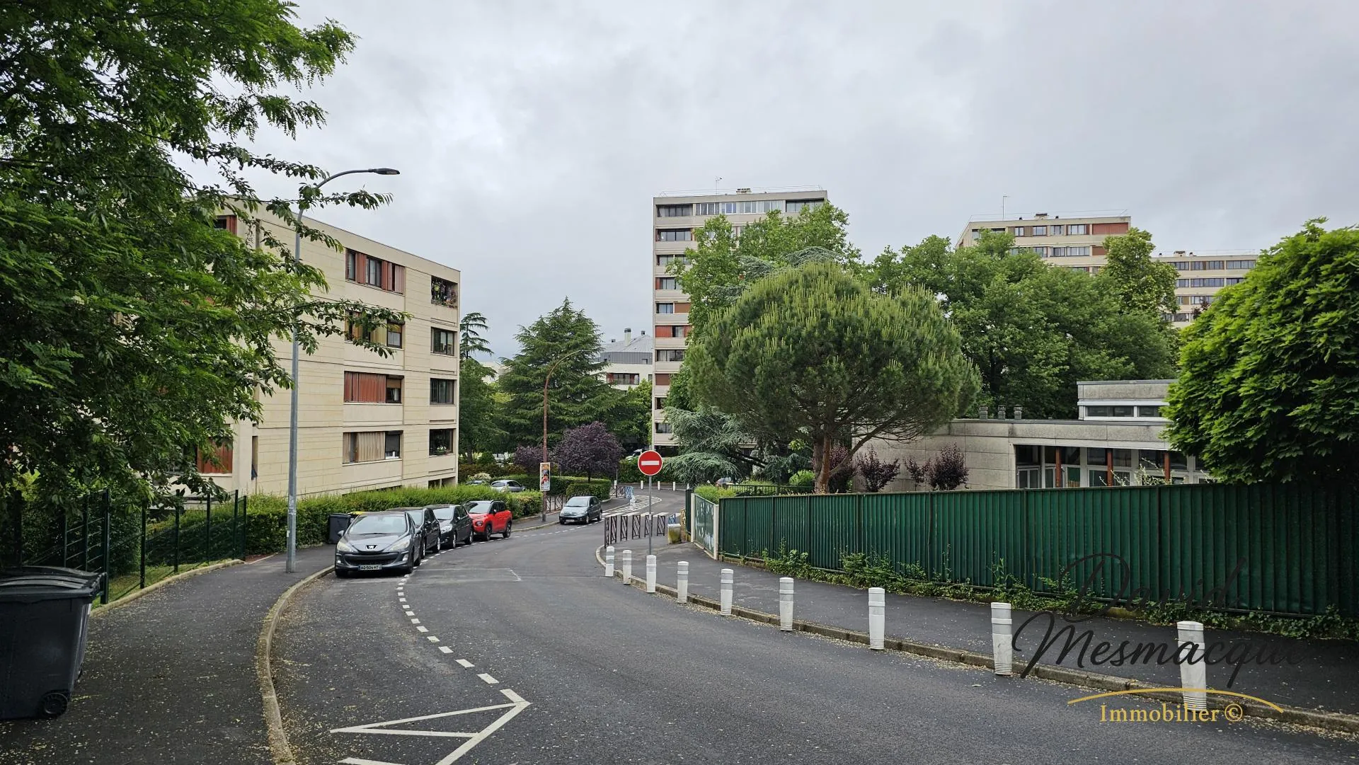 Appartement lumineux de 43,30 m² avec ascenseur, parking et cave à Poissy 
