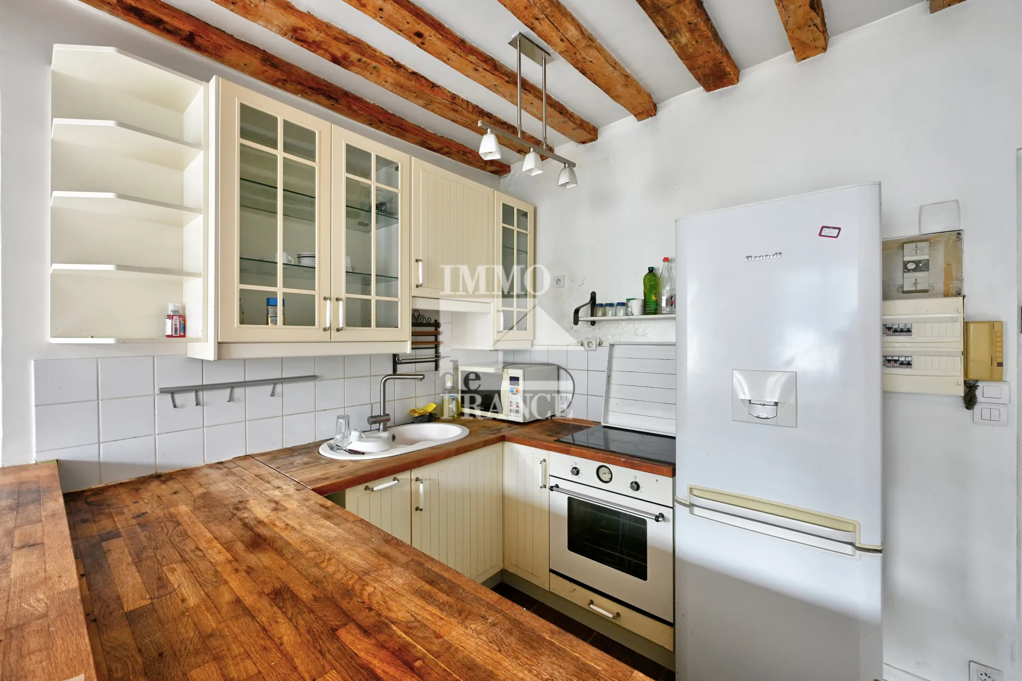 Spacieux studio de 32m² à PONTOISE, proche gare et commerces 