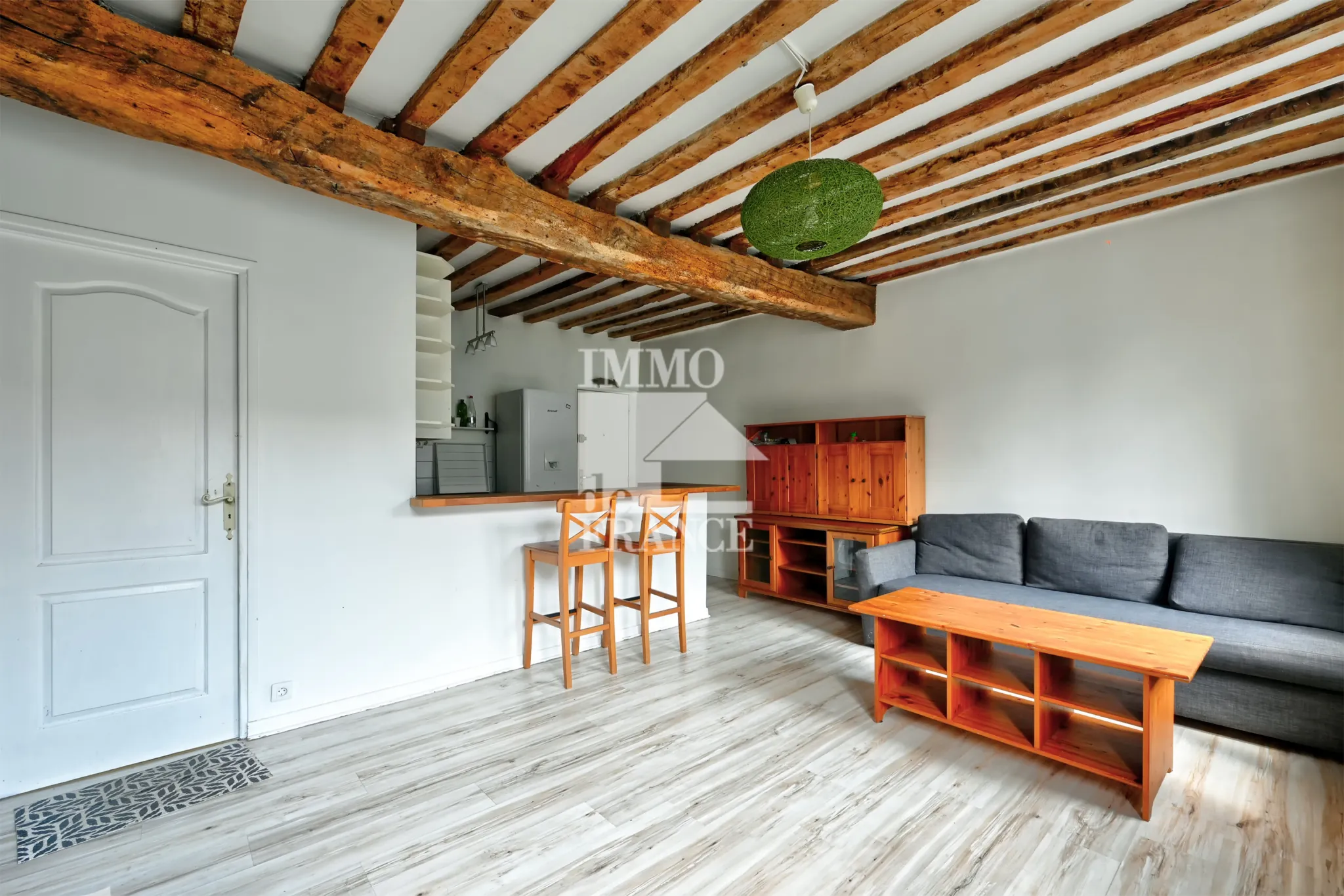 Spacieux studio de 32m² à PONTOISE, proche gare et commerces 